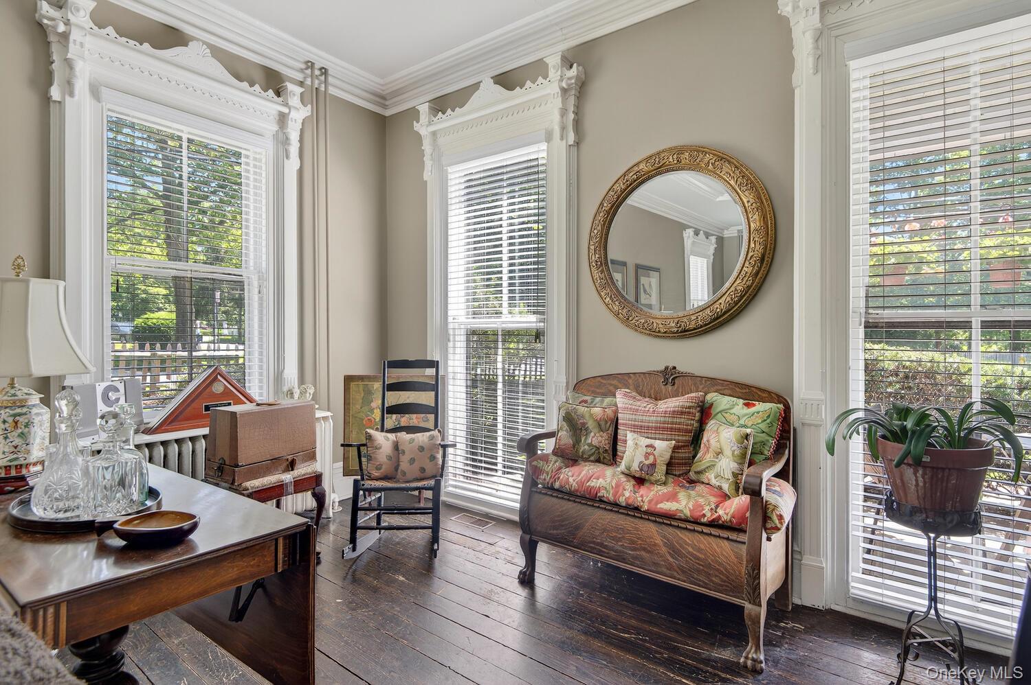 4 Parkview Terrace, Huntington, NY 11743