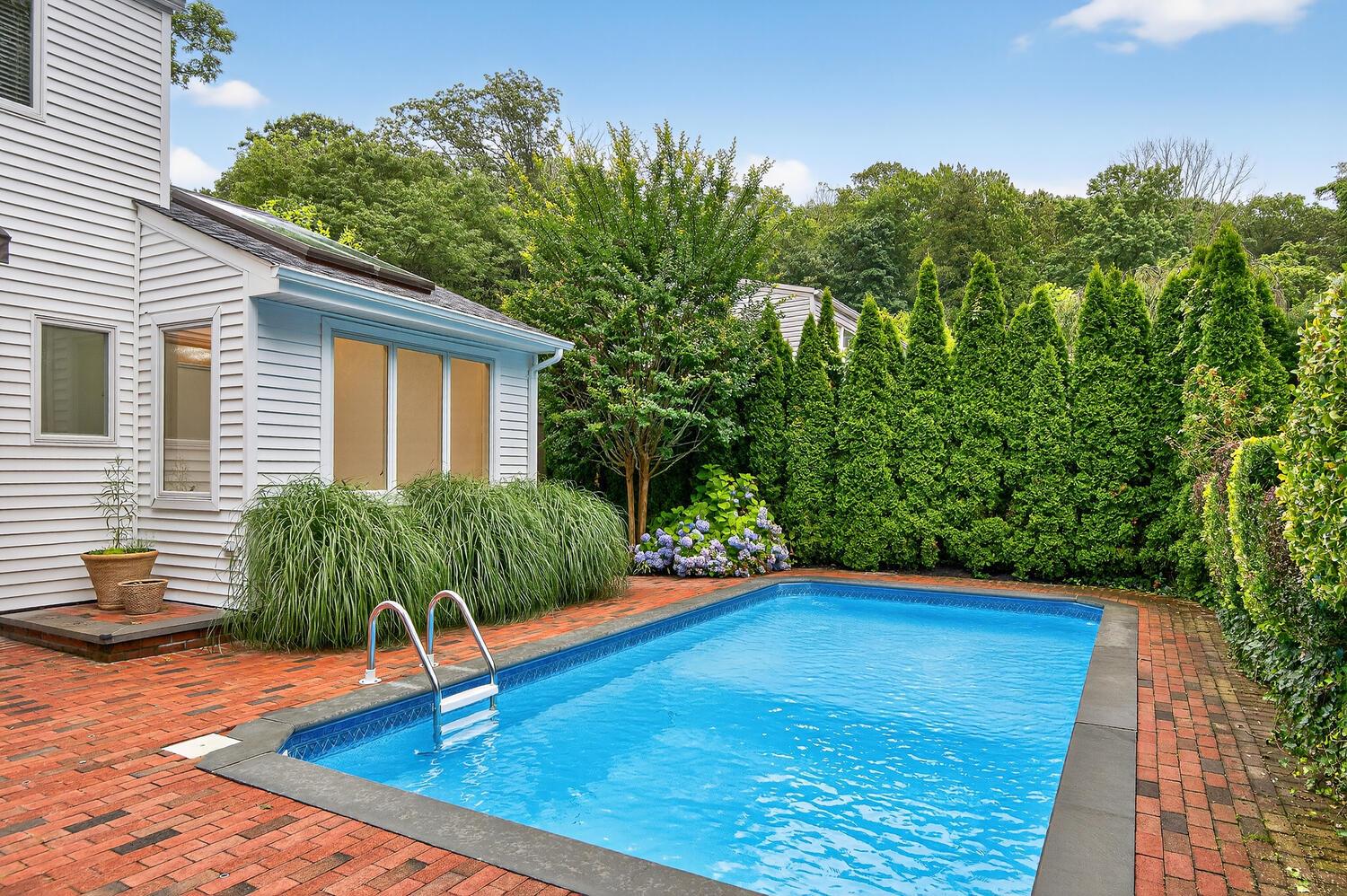 1A Briarwood Drive, Huntington, NY 11743