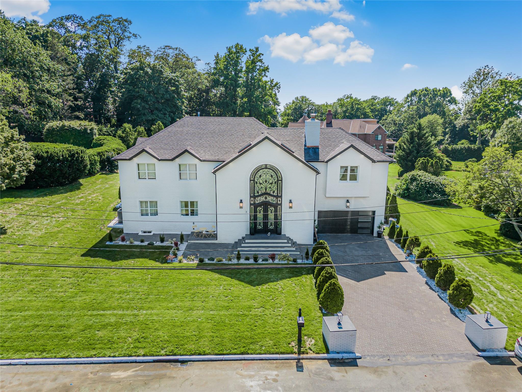 3 Fairview Lane, Glen Cove, NY 11542