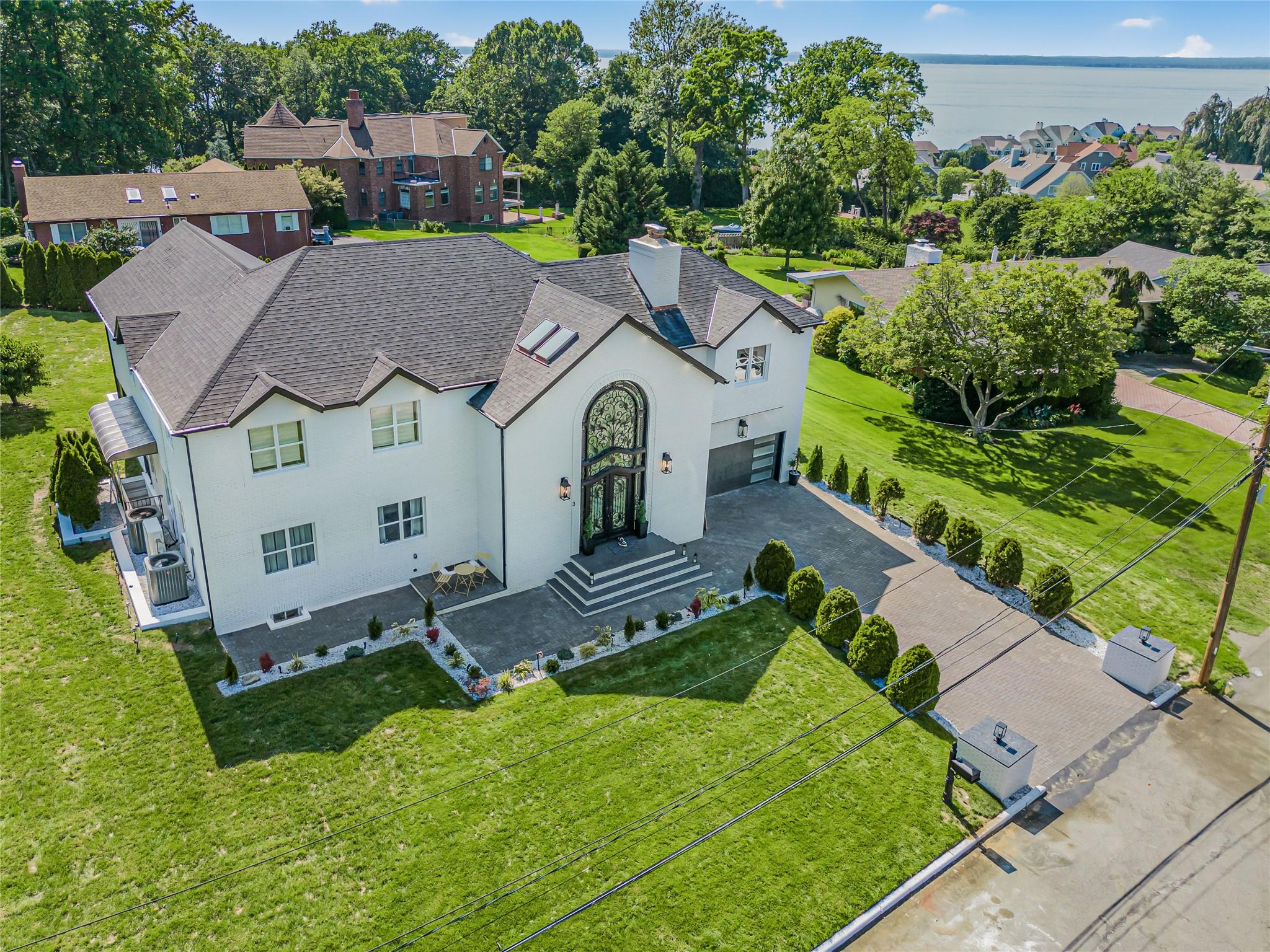 3 Fairview Lane, Glen Cove, NY 11542