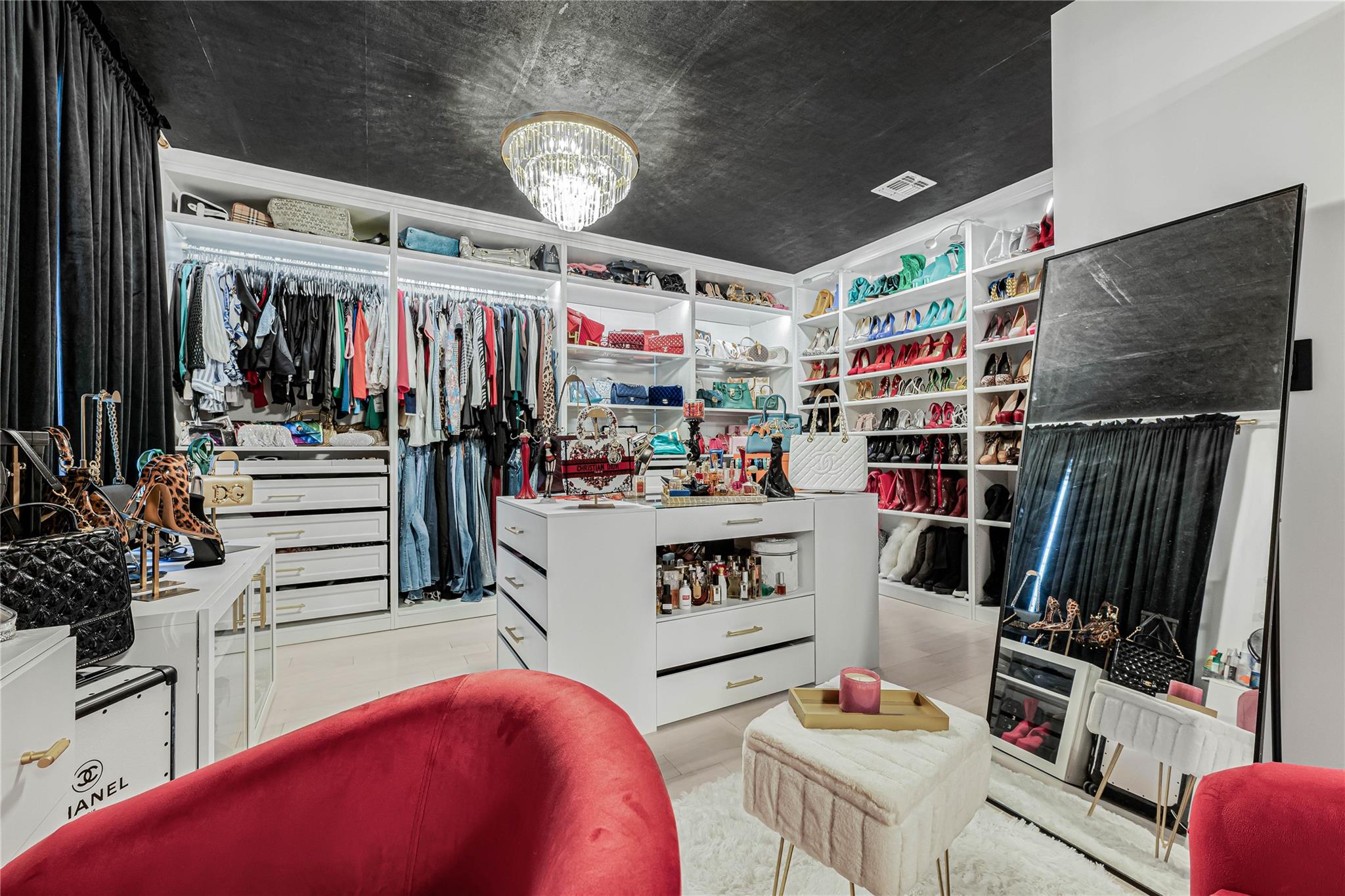 3 Fairview Lane, Glen Cove, NY 11542