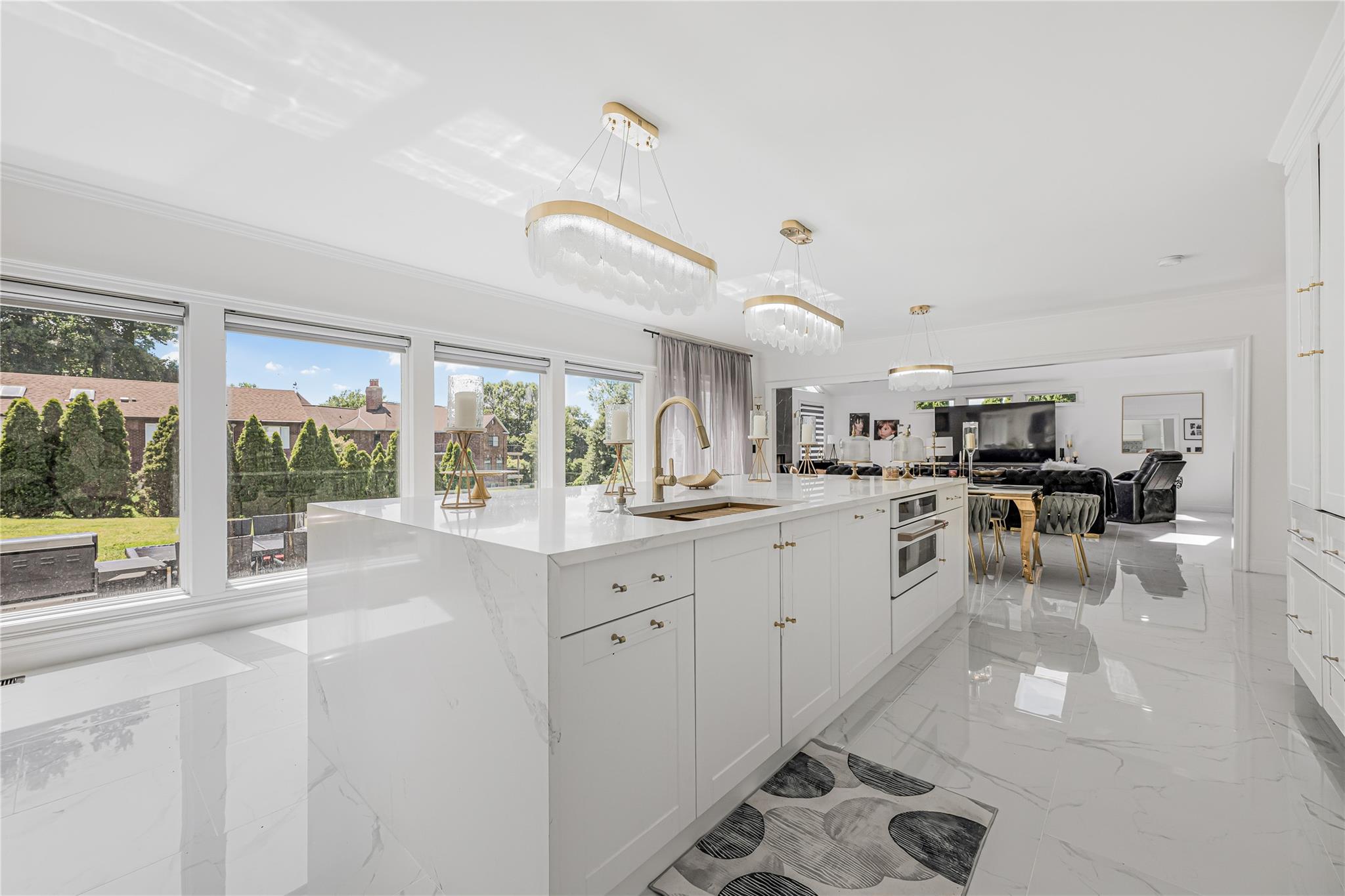 3 Fairview Lane, Glen Cove, NY 11542