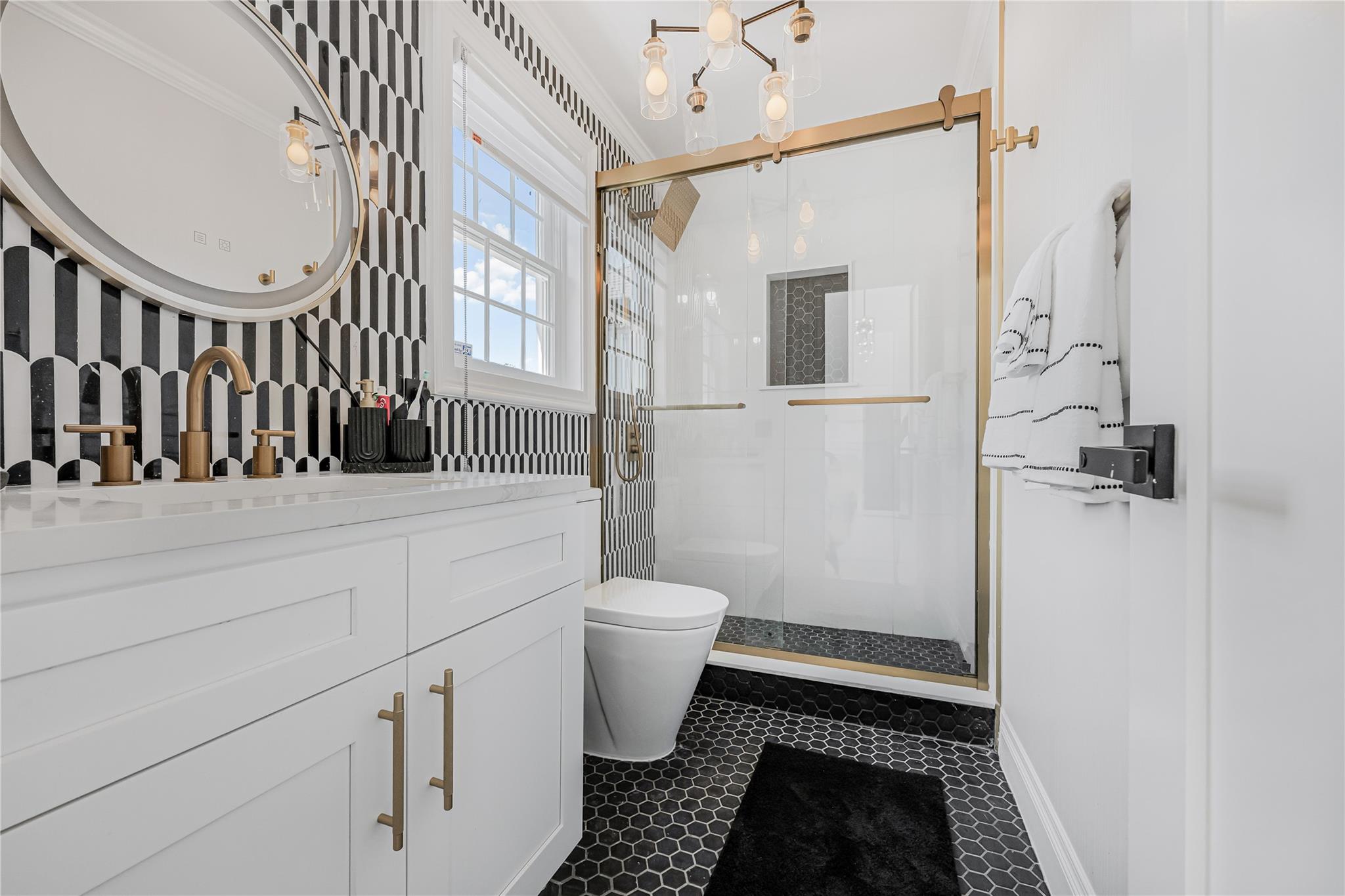 3 Fairview Lane, Glen Cove, NY 11542