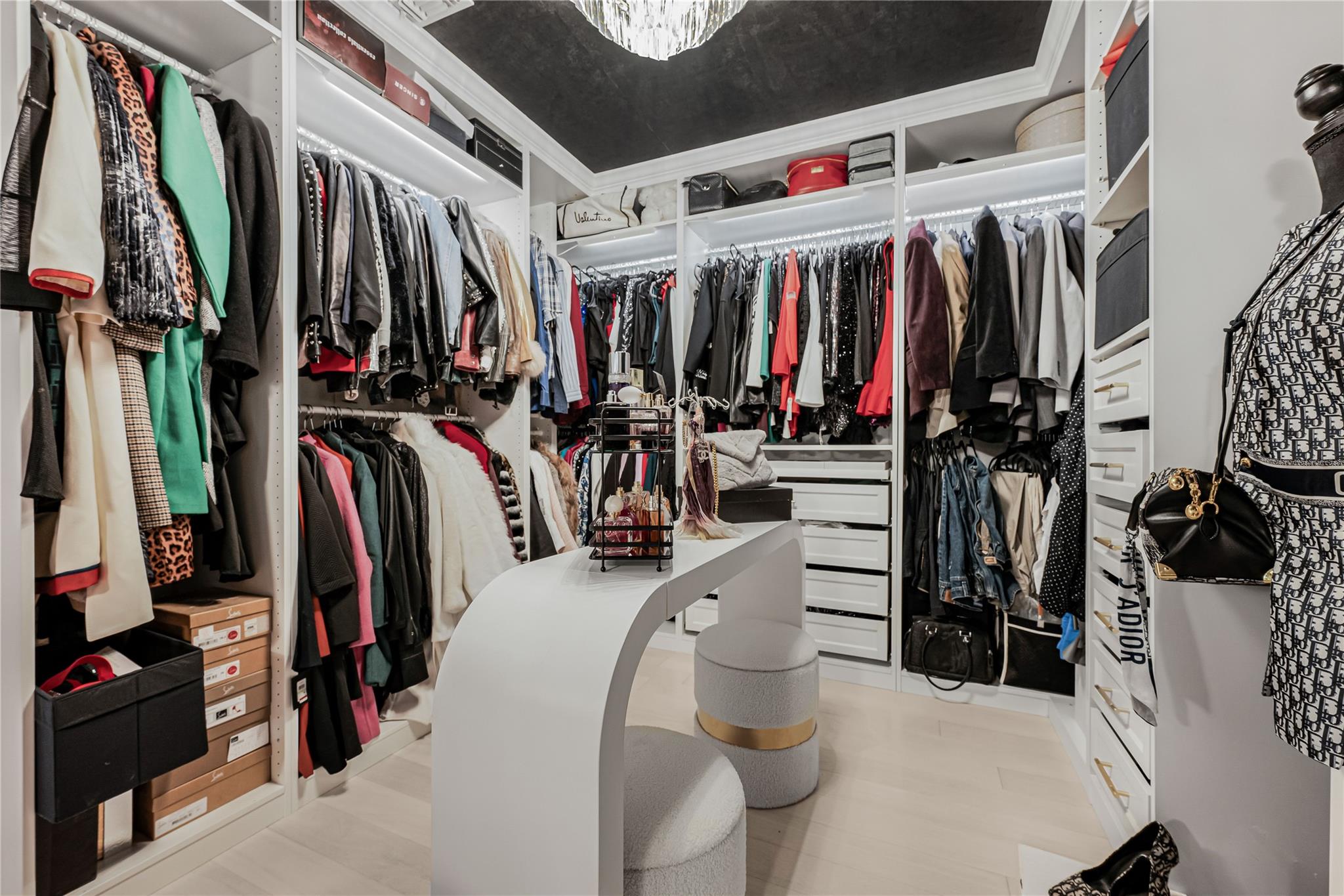 3 Fairview Lane, Glen Cove, NY 11542