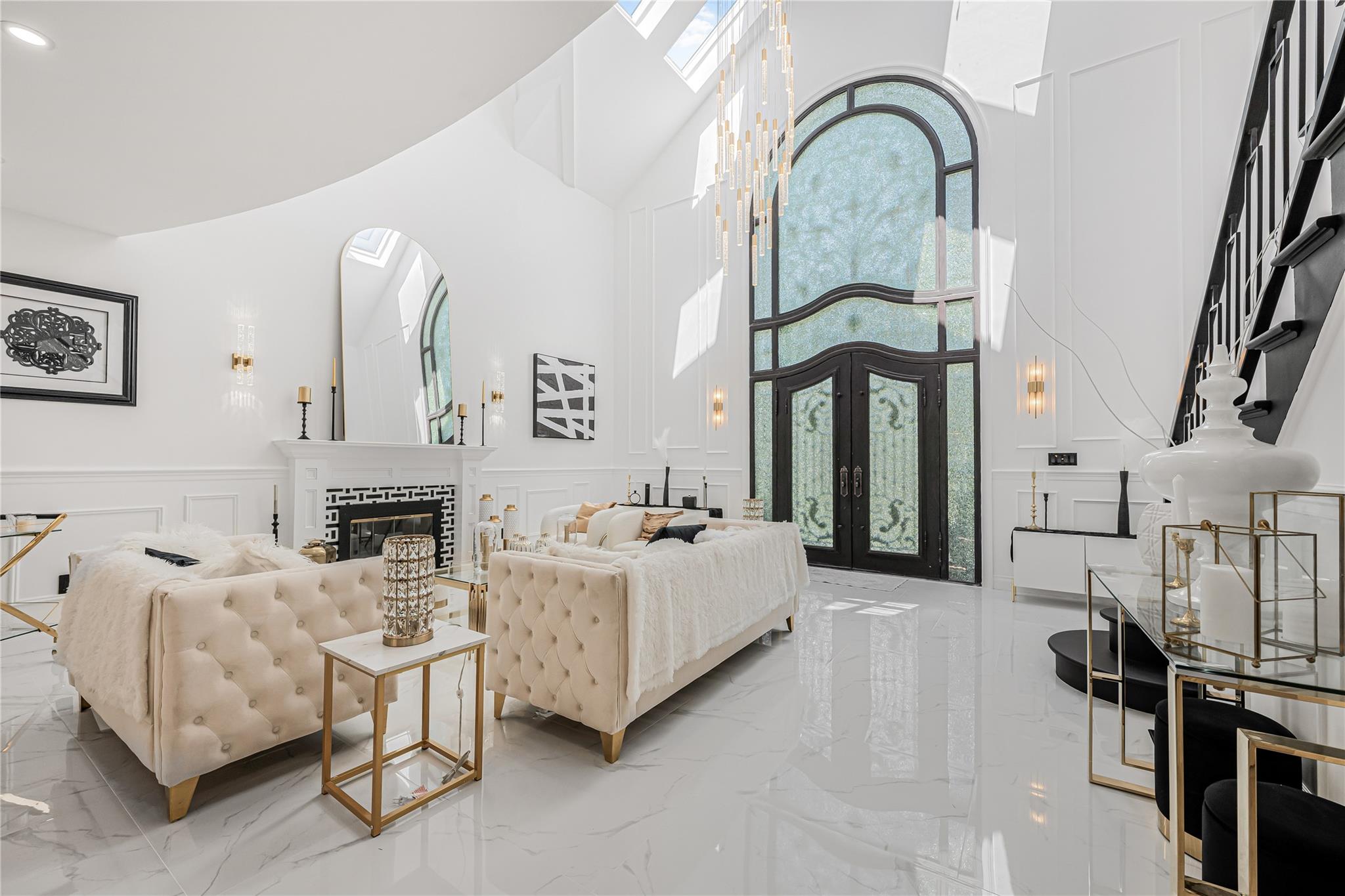 3 Fairview Lane, Glen Cove, NY 11542