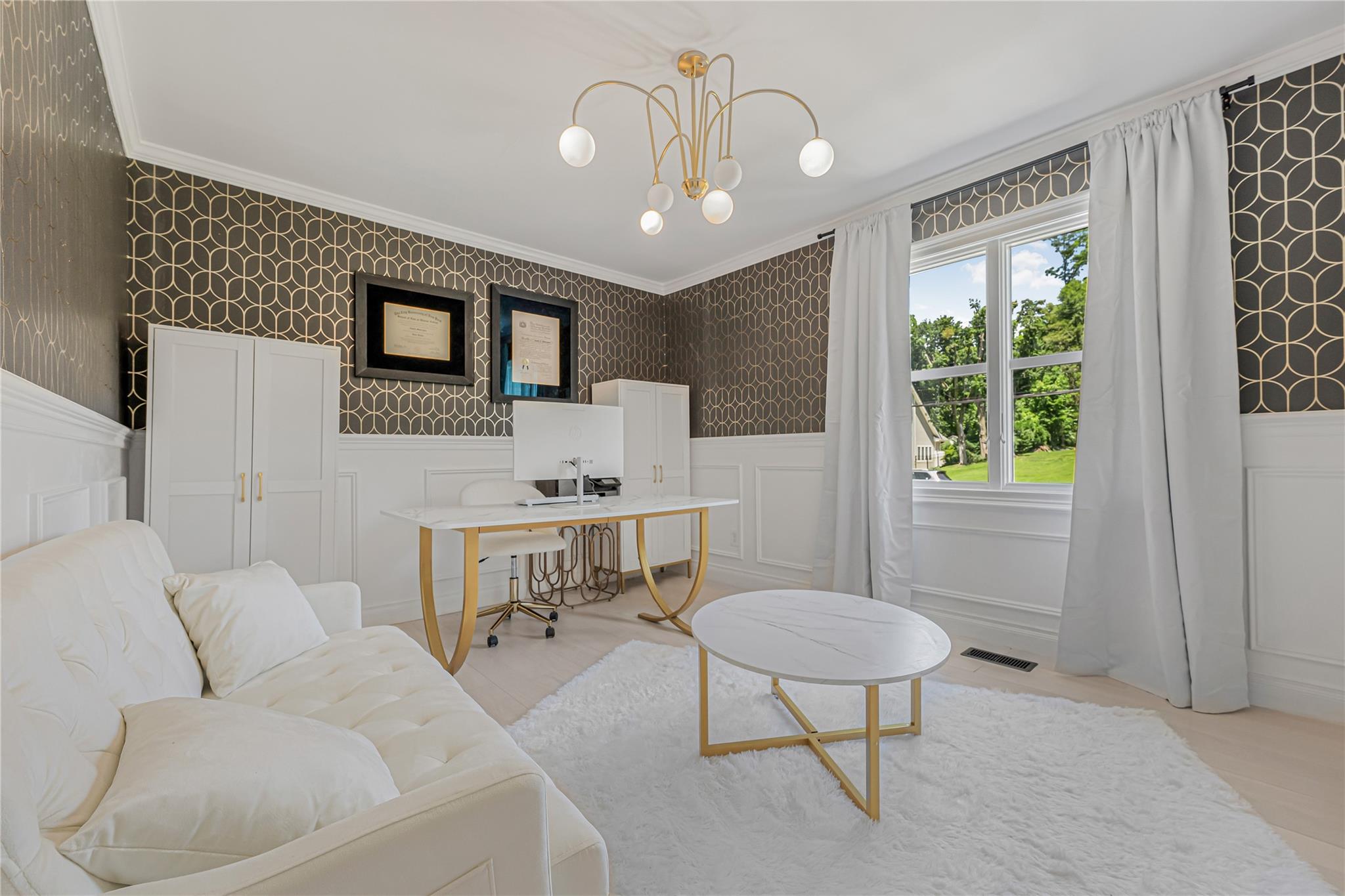 3 Fairview Lane, Glen Cove, NY 11542