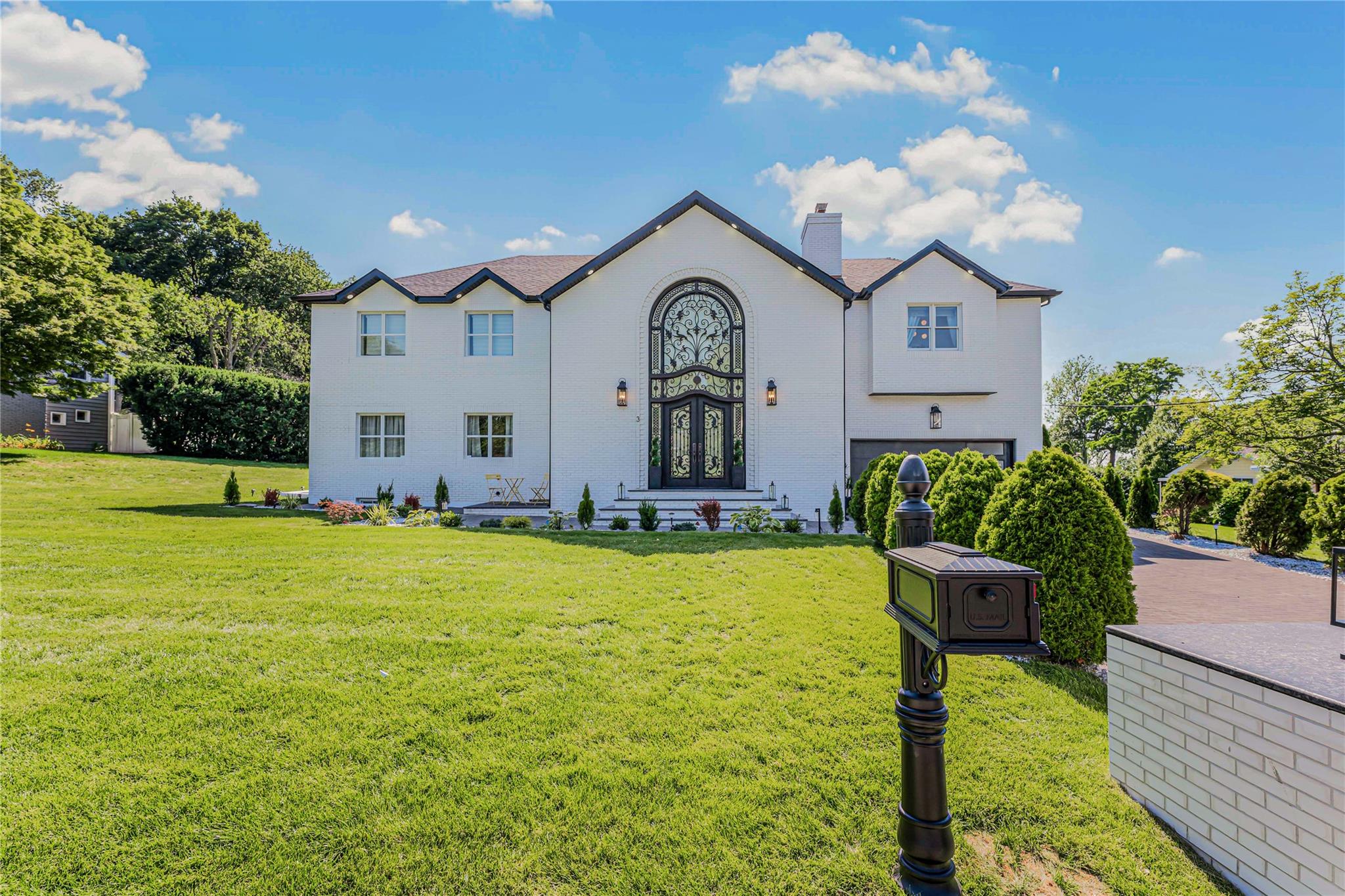 3 Fairview Lane, Glen Cove, NY 11542