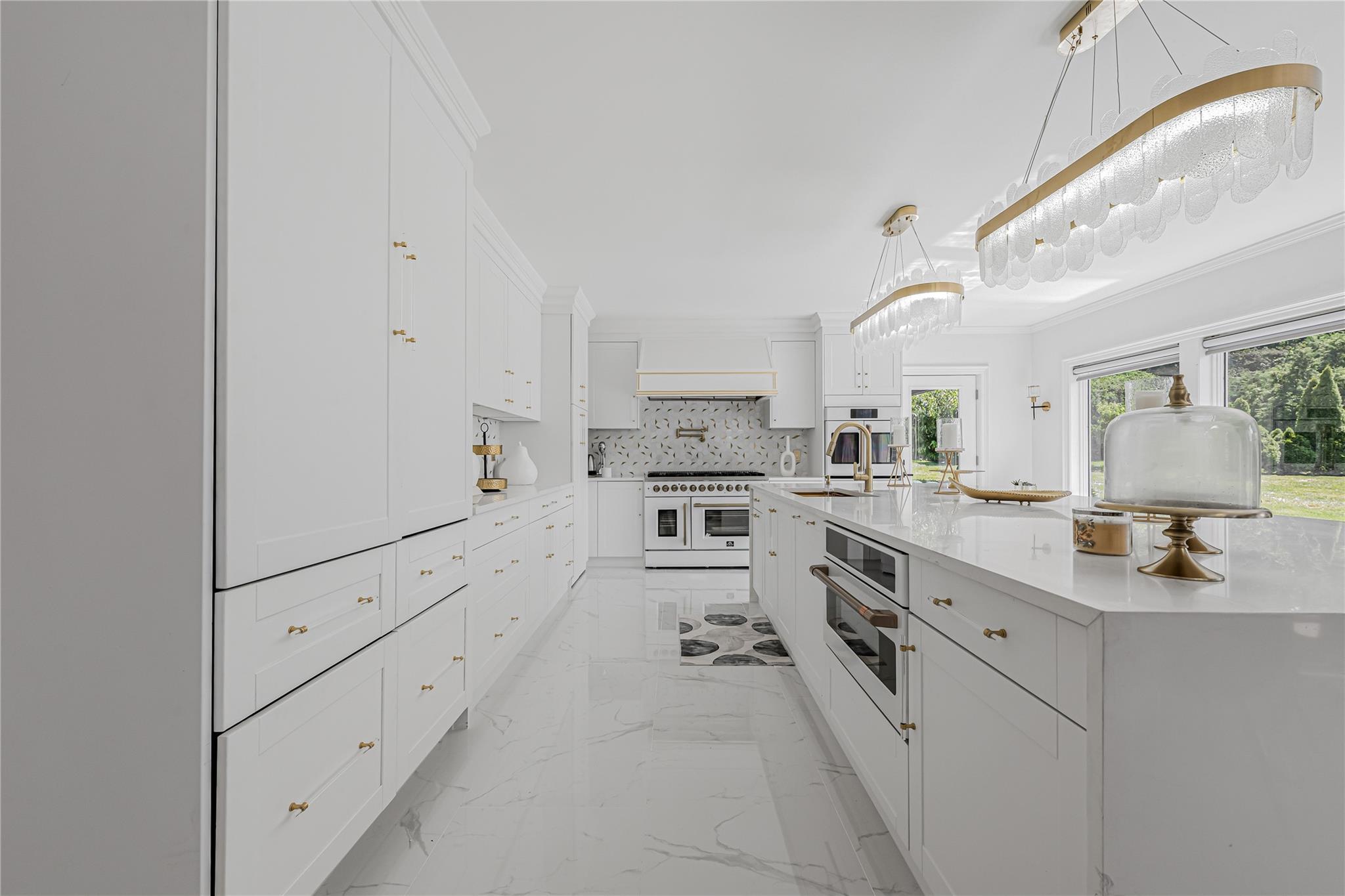 3 Fairview Lane, Glen Cove, NY 11542