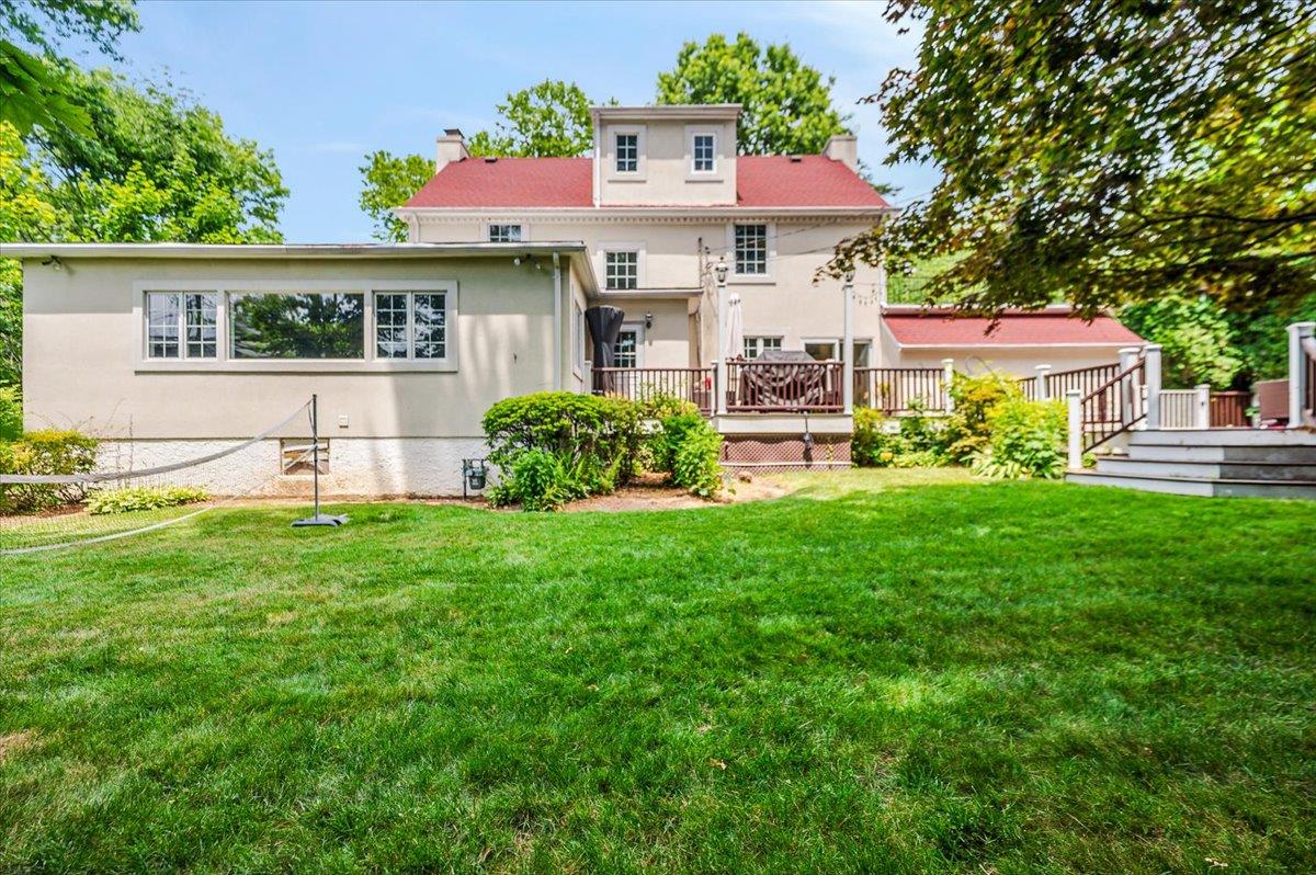 34 Arleigh Road, Great Neck, NY 11021