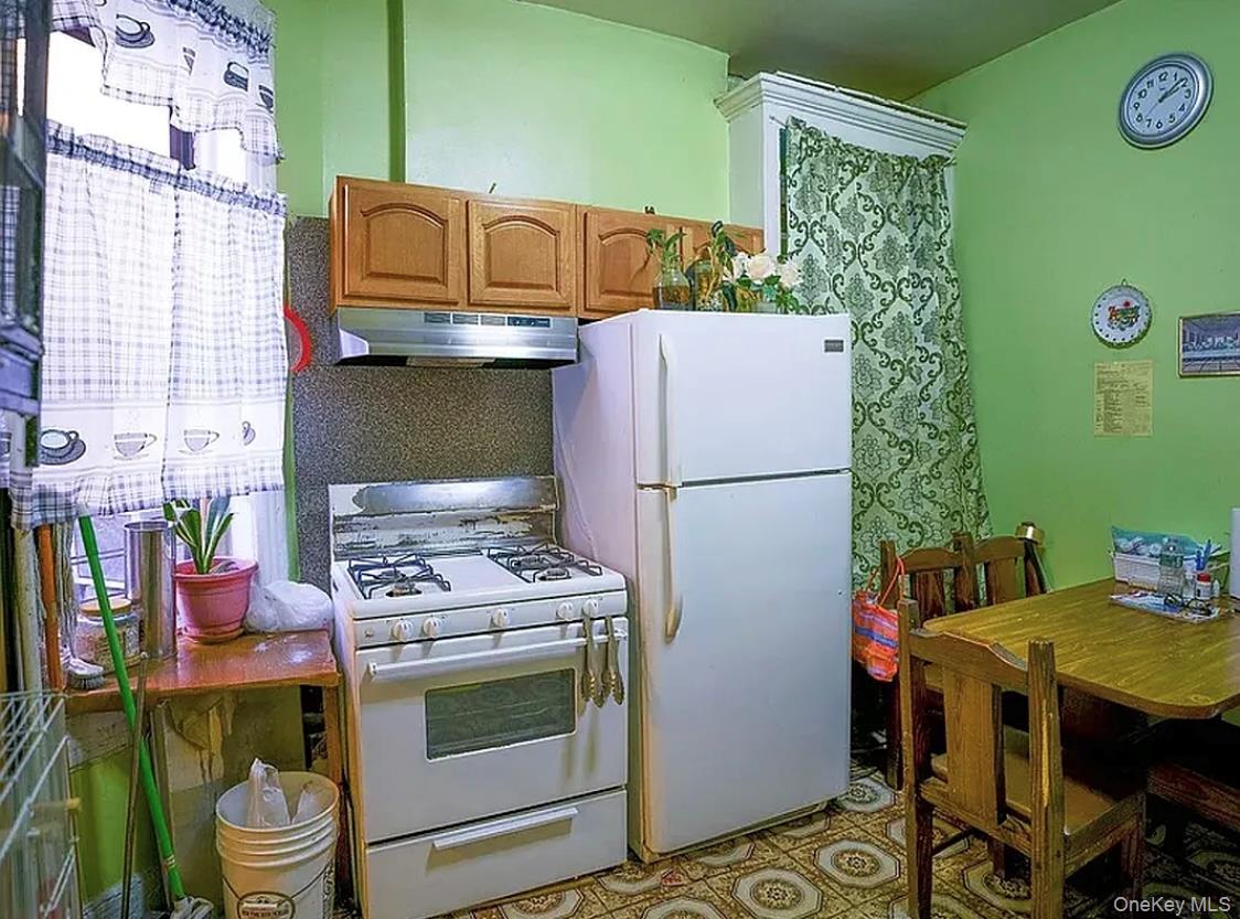 668 Broadway # 11, Brooklyn, NY 11206