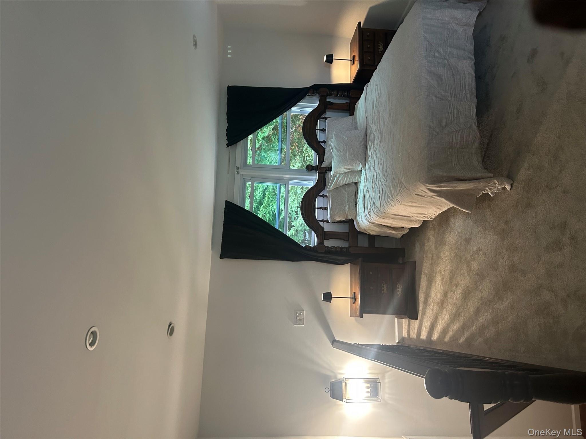 251 Roosevelt Avenue, Massapequa Park, NY 11762