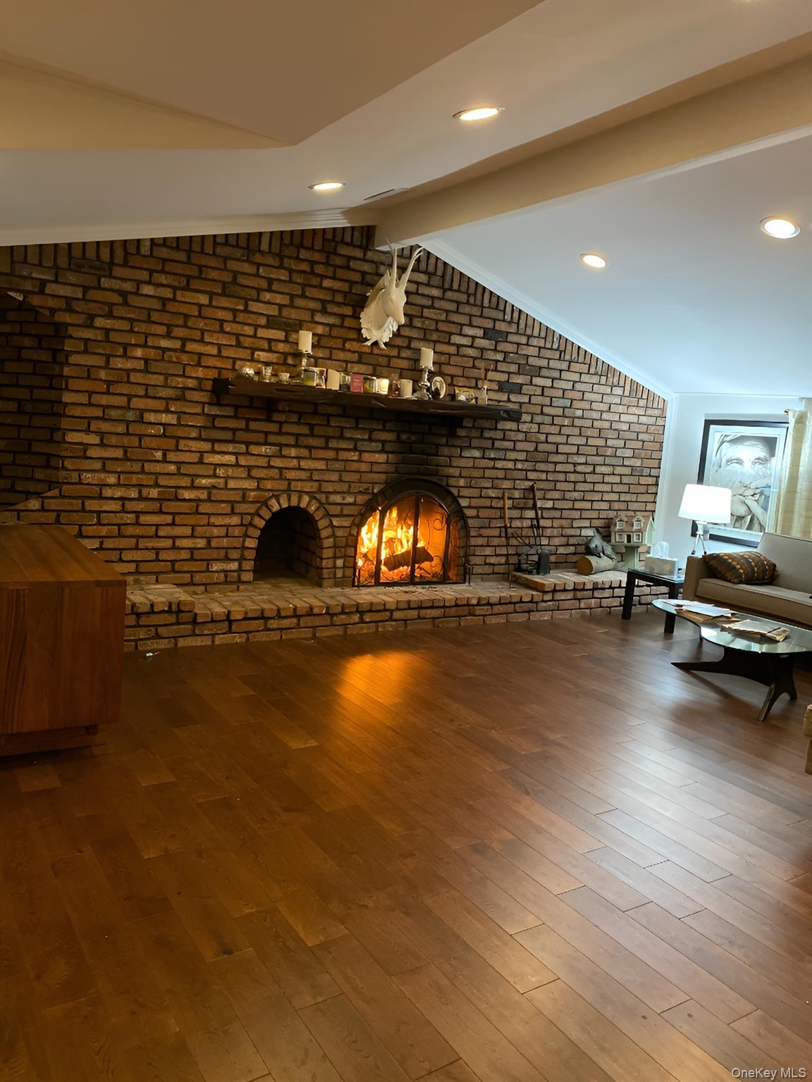 251 Roosevelt Avenue, Massapequa Park, NY 11762