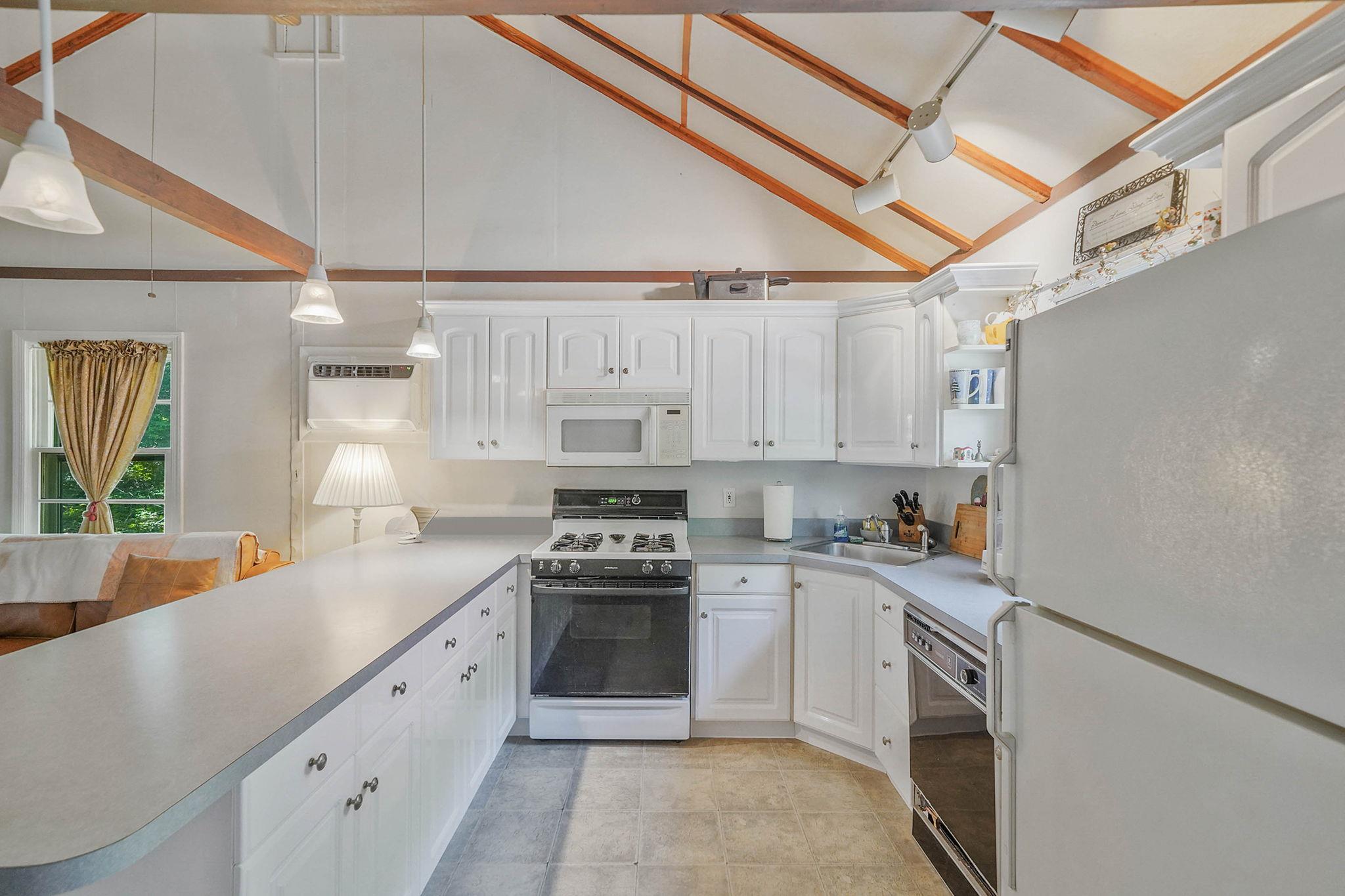 15 Youngs Avenue, Mattituck, NY 11952