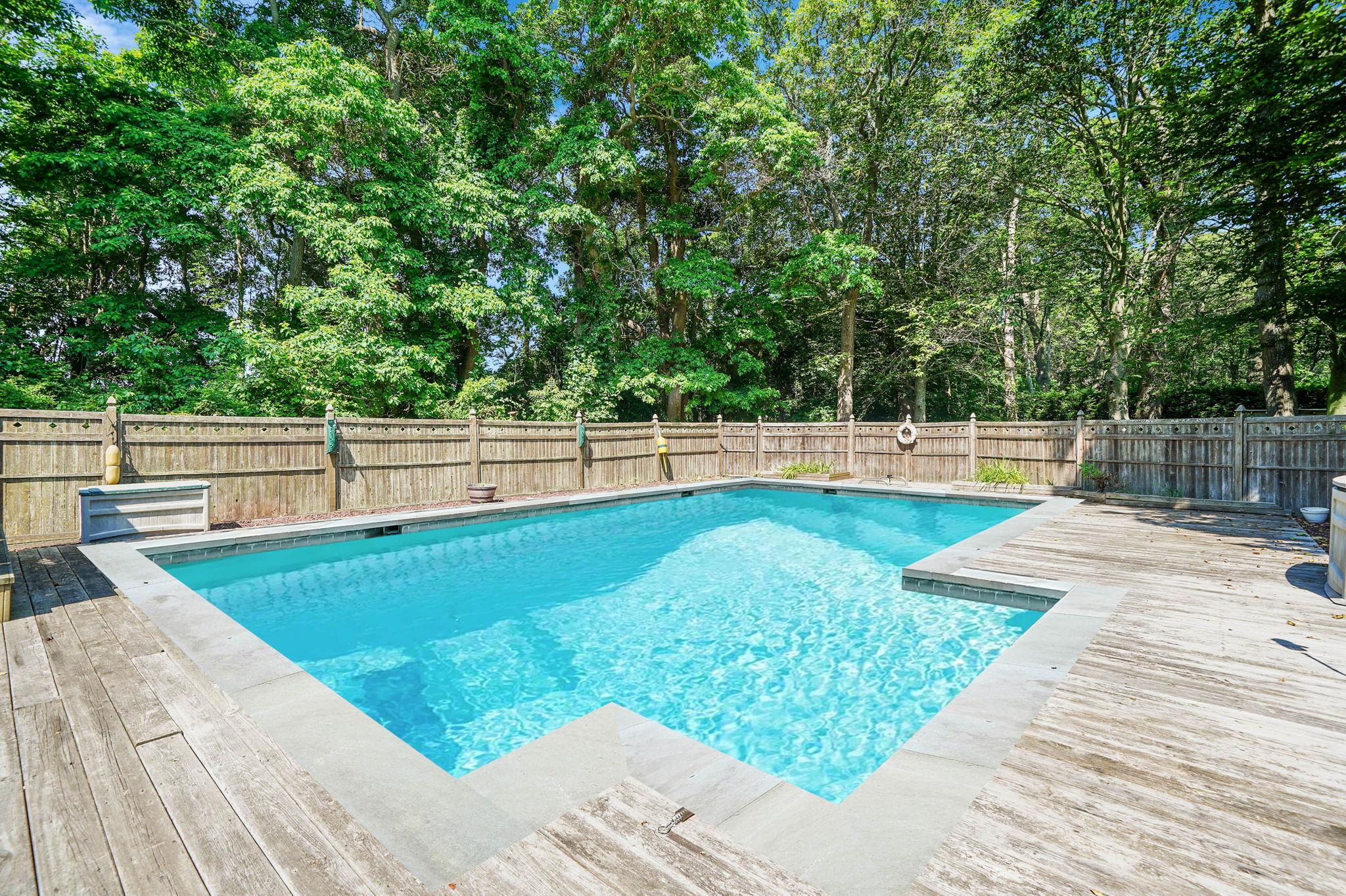 15 Youngs Avenue, Mattituck, NY 11952