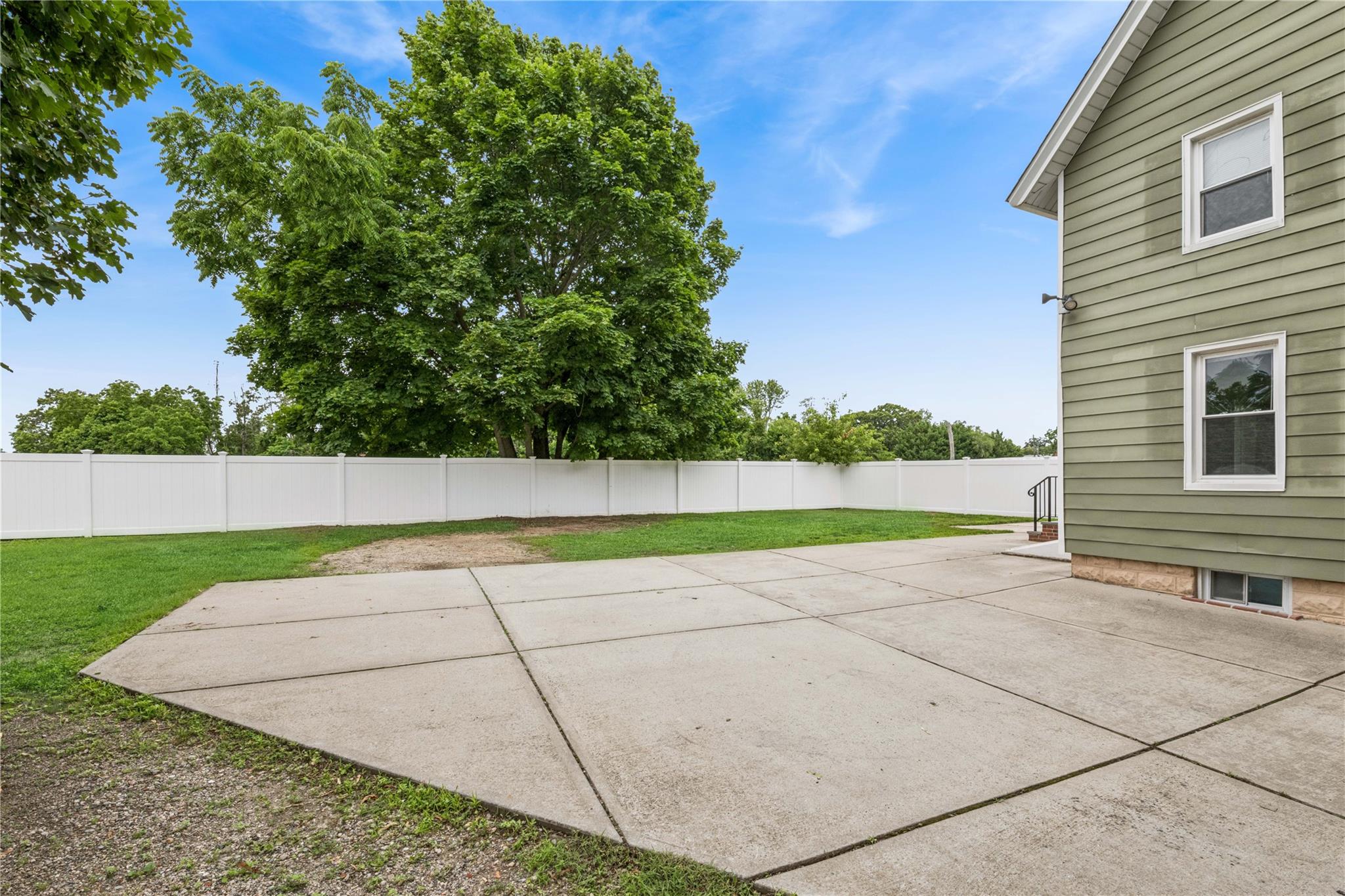 401 Ocean Avenue, Malverne, NY 11565