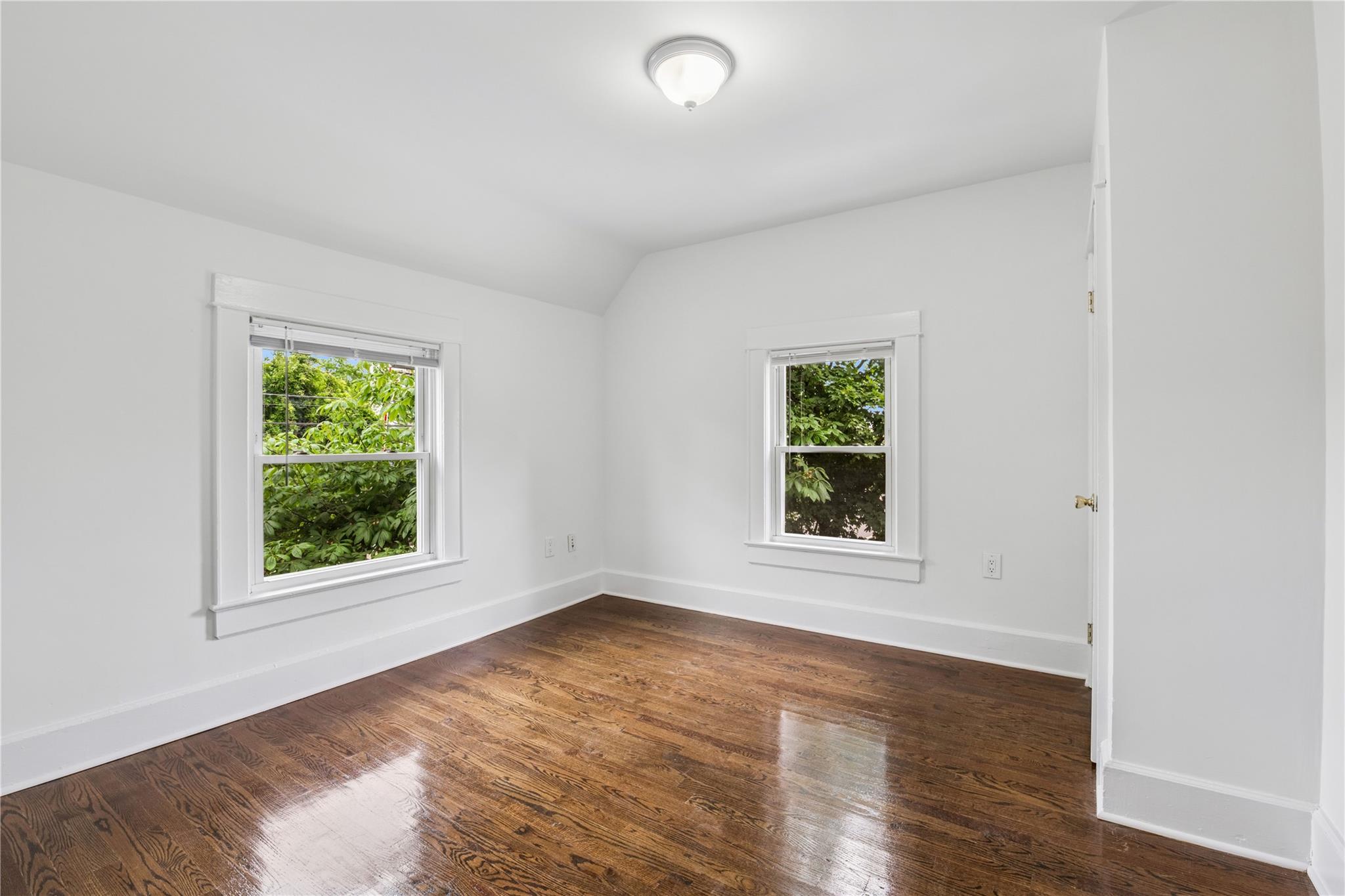 401 Ocean Avenue, Malverne, NY 11565