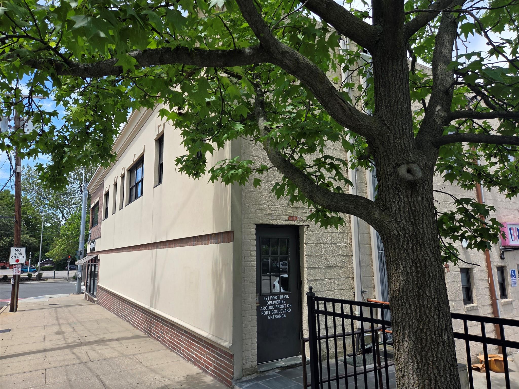 927 Port Washington Boulevard # 921, Port Washington, NY 11050