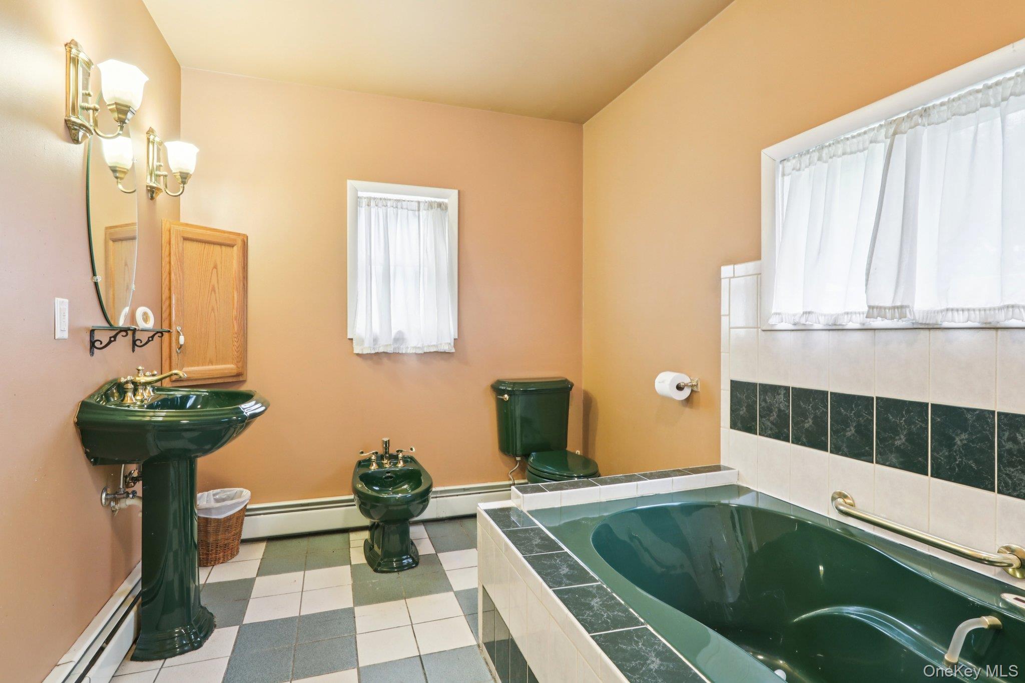 25 High Street, Chester, NY 10918