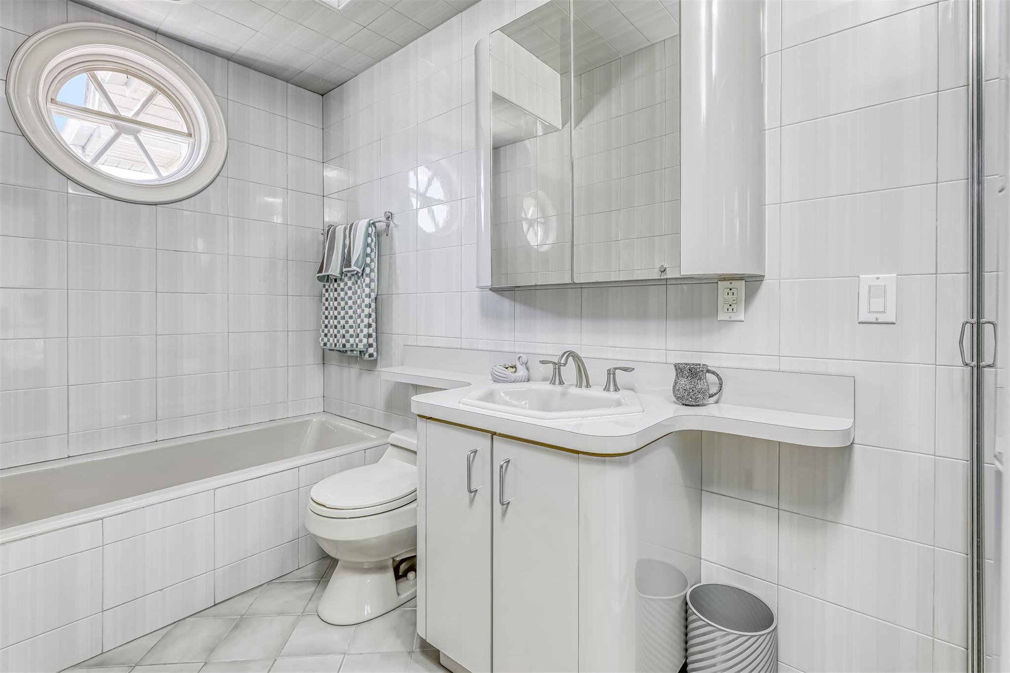 7 Bartlett Road, Monsey, NY 10952