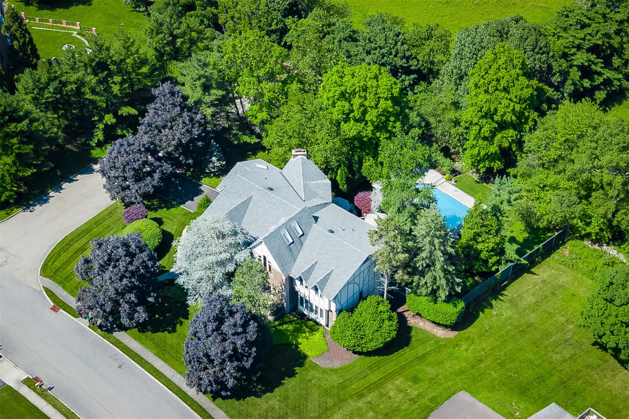 7 Bartlett Road, Monsey, NY 10952