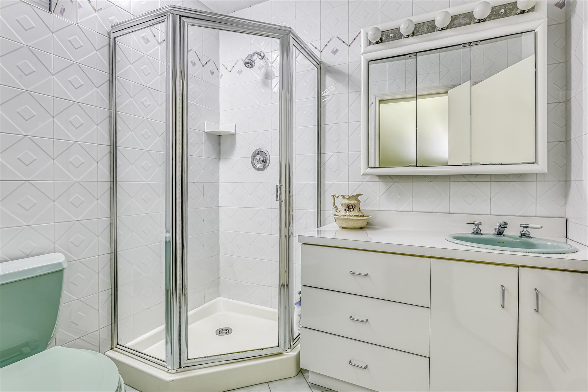 7 Bartlett Road, Monsey, NY 10952