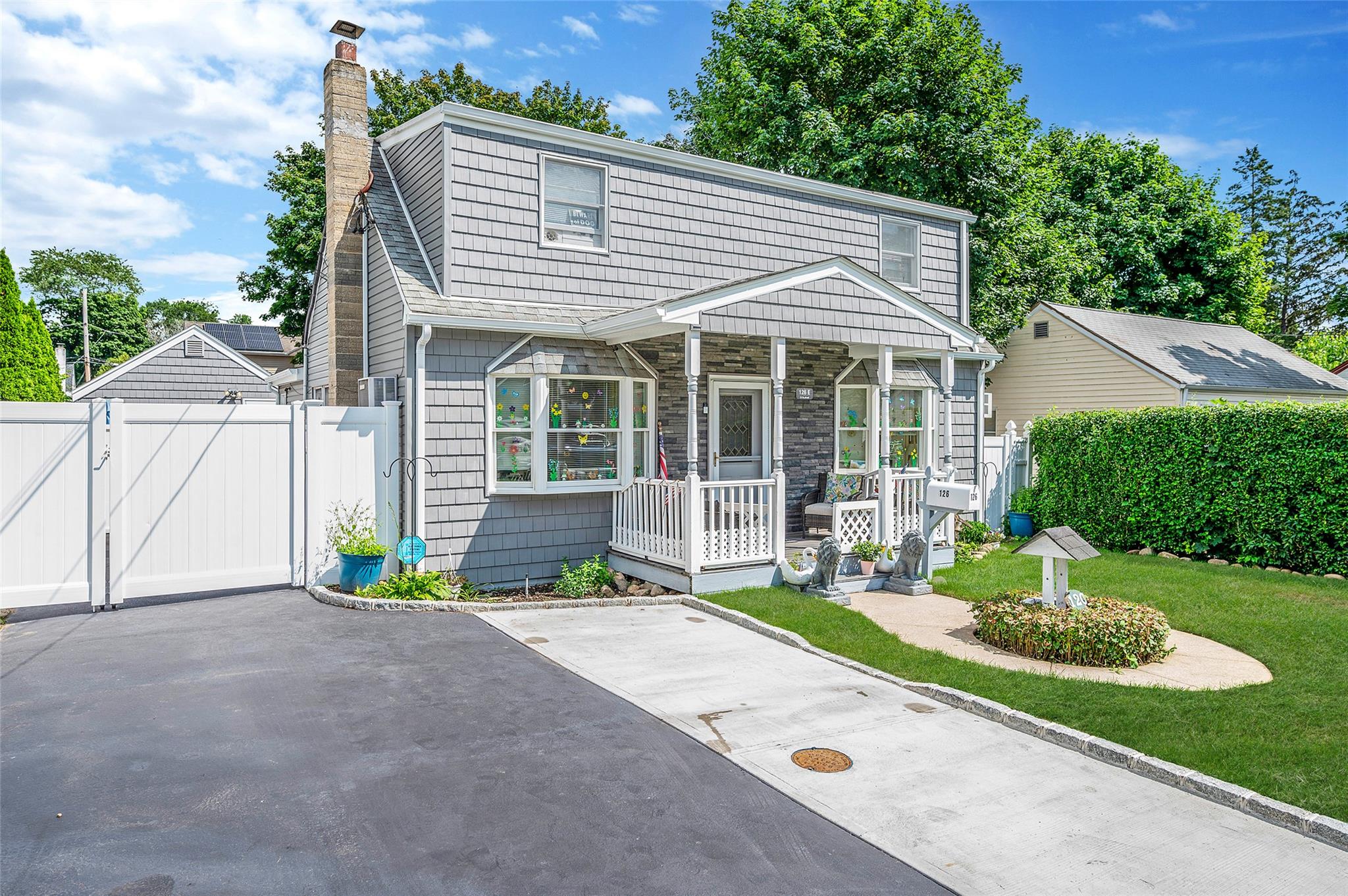 126 E 12th Street, Huntington Station, NY 11746