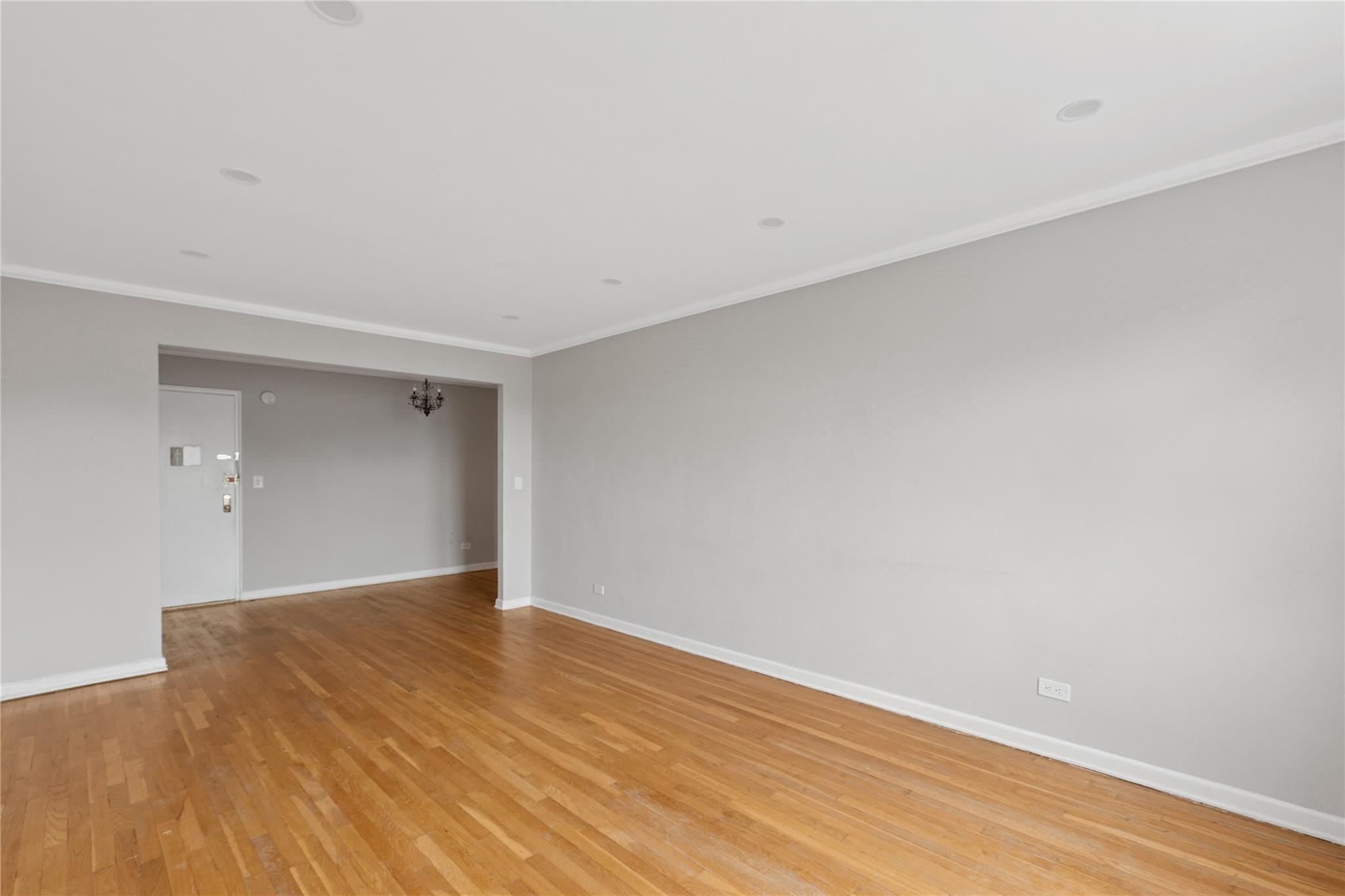 33-25 90 Street # 3A, Jackson Heights, NY 11372