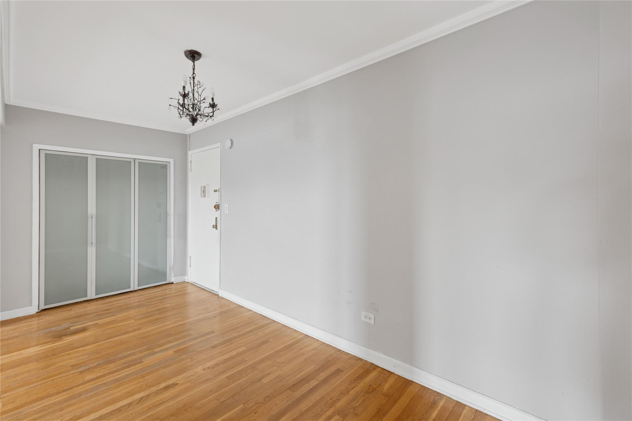 33-25 90 Street # 3A, Jackson Heights, NY 11372