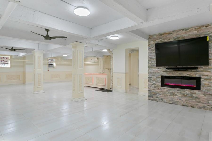 33-25 90 Street # 3A, Jackson Heights, NY 11372