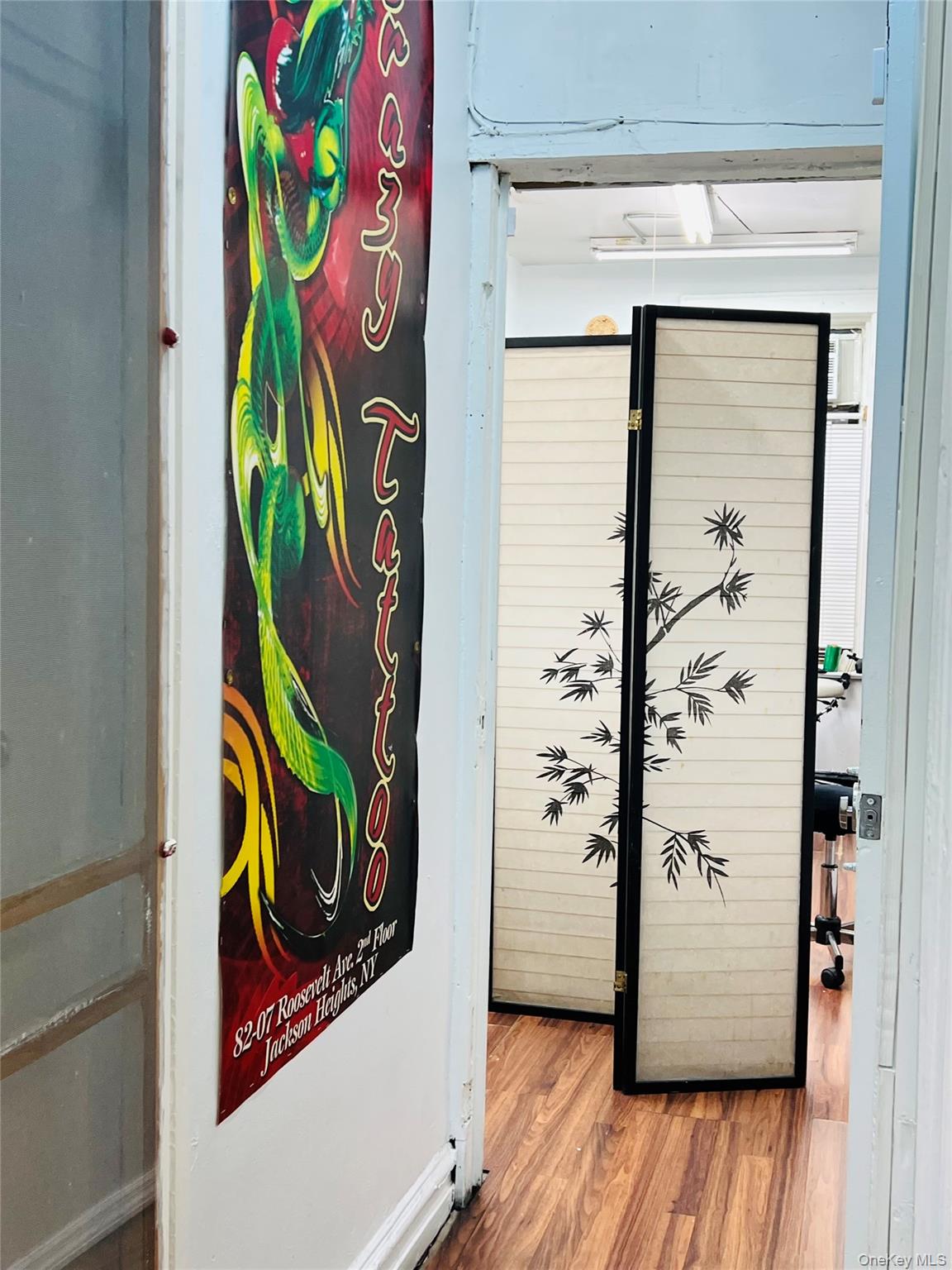 82-07 Roosevelt Avenue, Jackson Heights, NY 11372