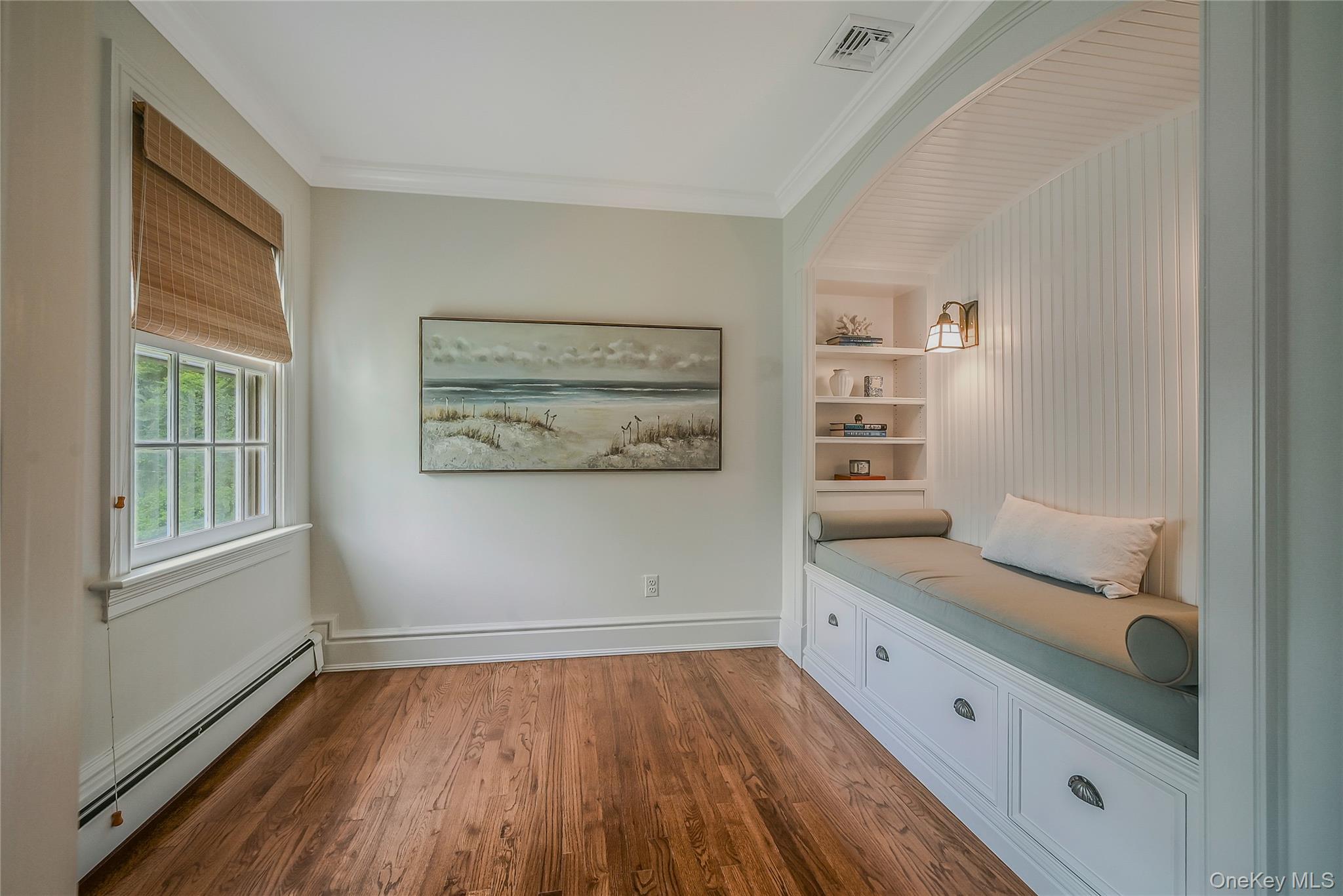 27 Van Wyck Lane, Lloyd Harbor, NY 11743