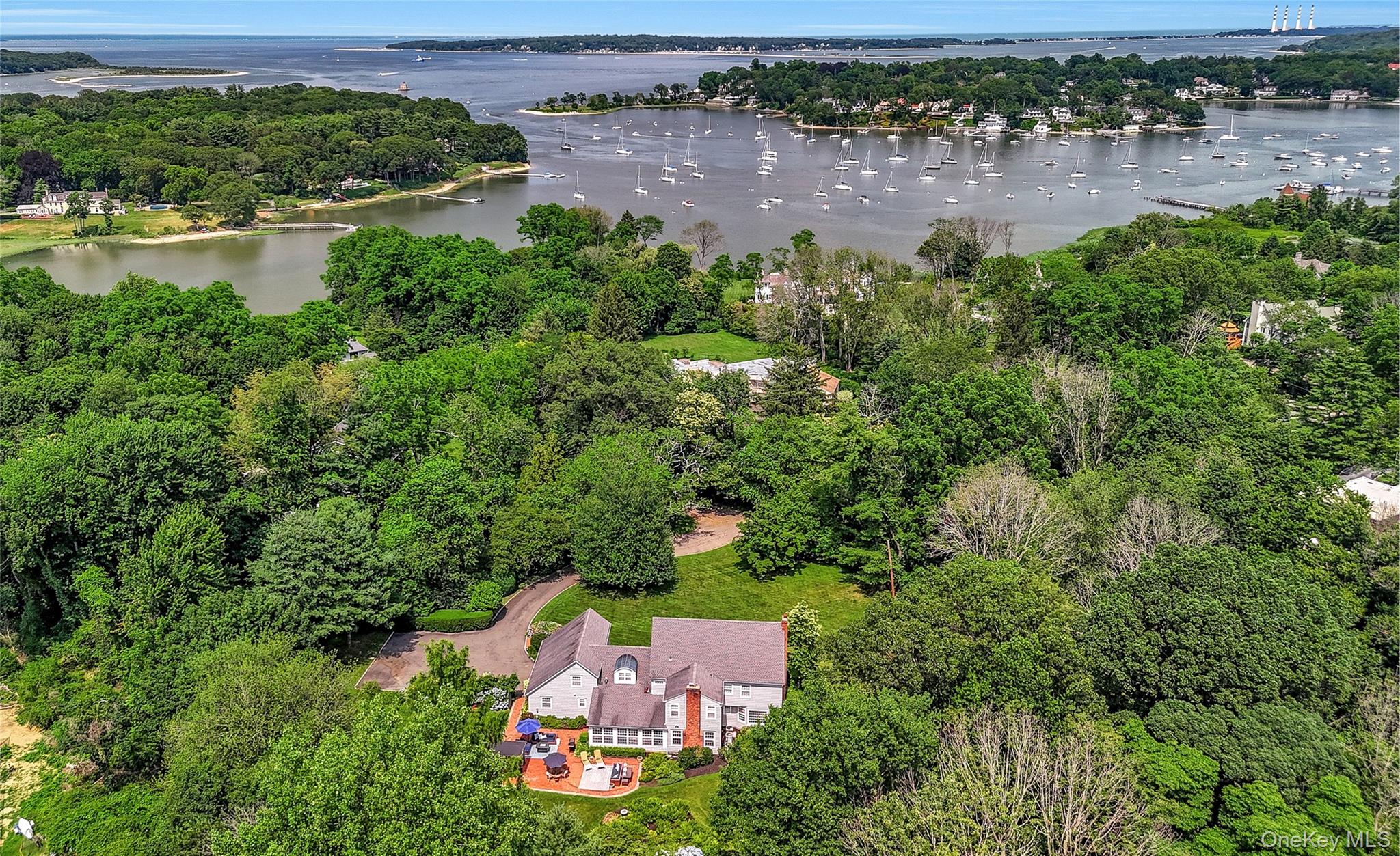 27 Van Wyck Lane, Lloyd Harbor, NY 11743