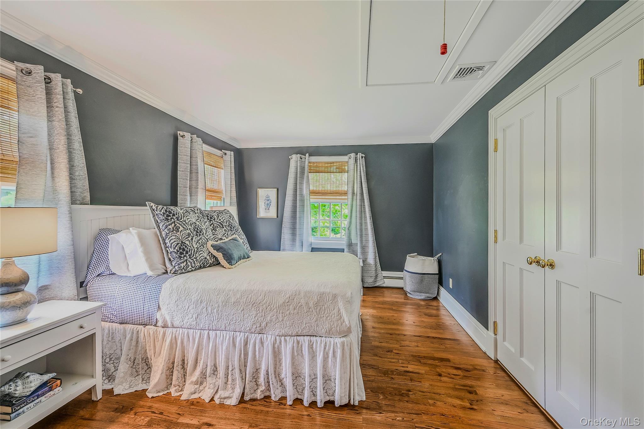 27 Van Wyck Lane, Lloyd Harbor, NY 11743