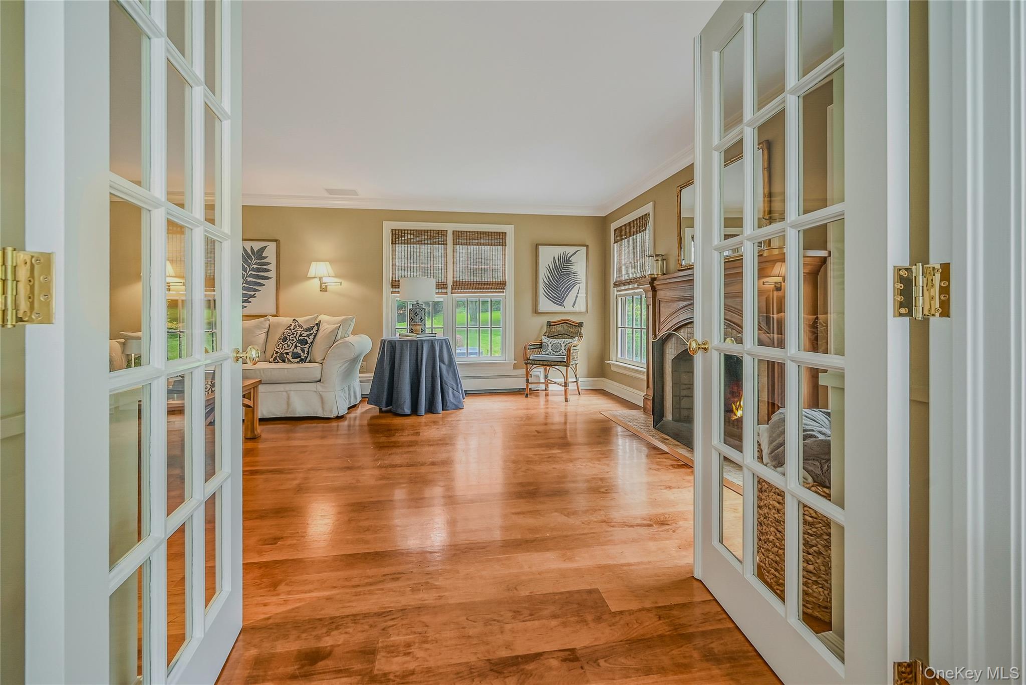 27 Van Wyck Lane, Lloyd Harbor, NY 11743