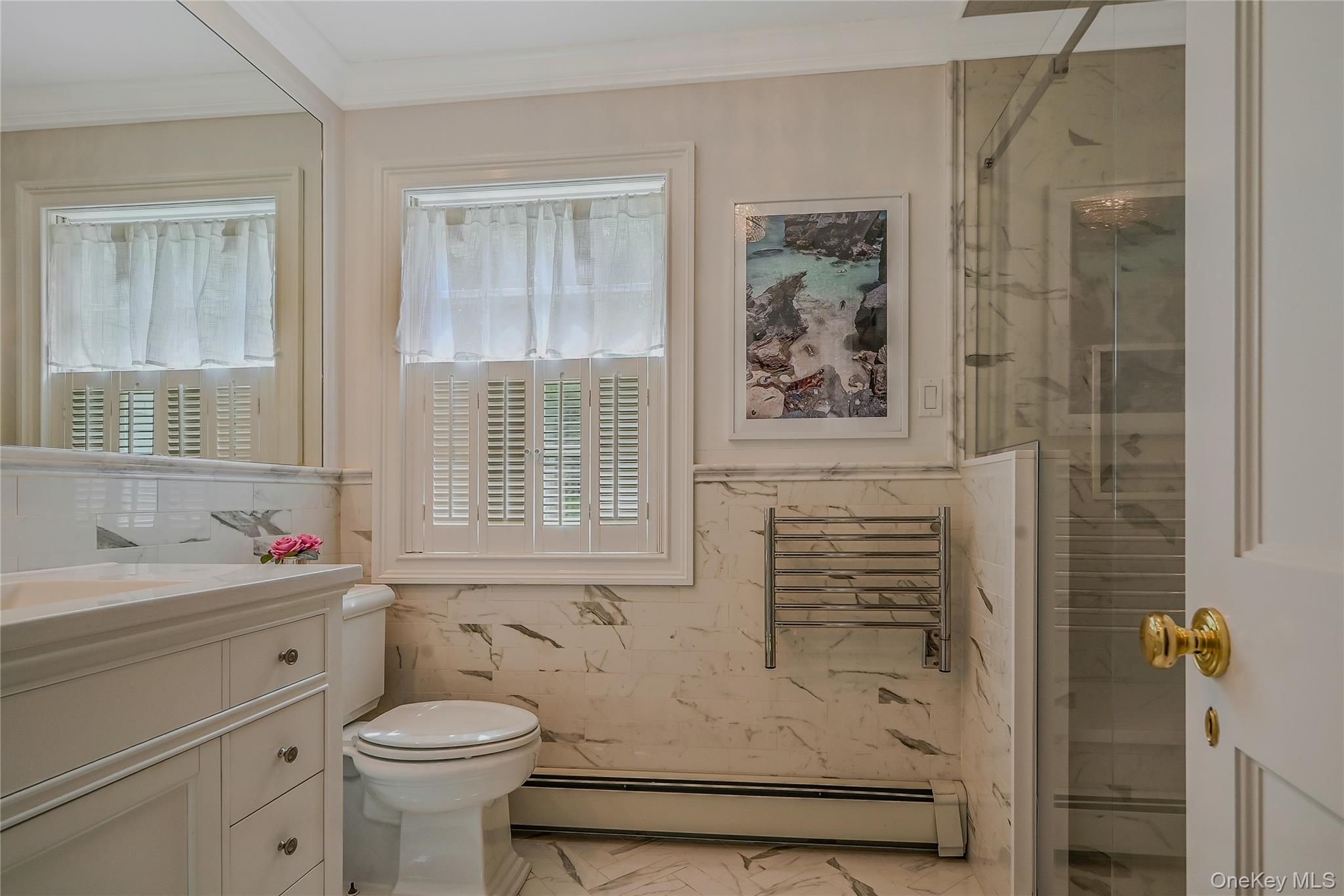 27 Van Wyck Lane, Lloyd Harbor, NY 11743