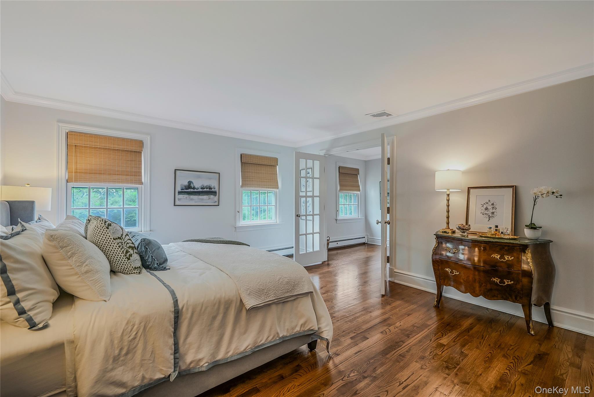 27 Van Wyck Lane, Lloyd Harbor, NY 11743