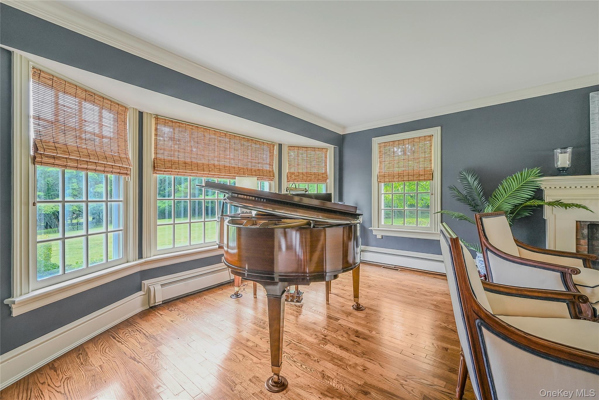 27 Van Wyck Lane, Lloyd Harbor, NY 11743