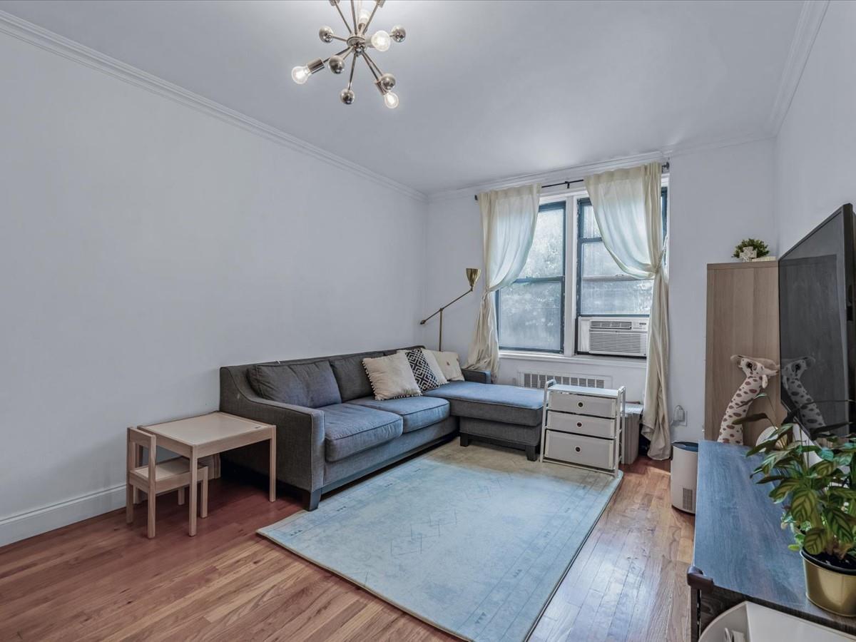 102-12 65th Avenue # D22, Forest Hills, NY 11375