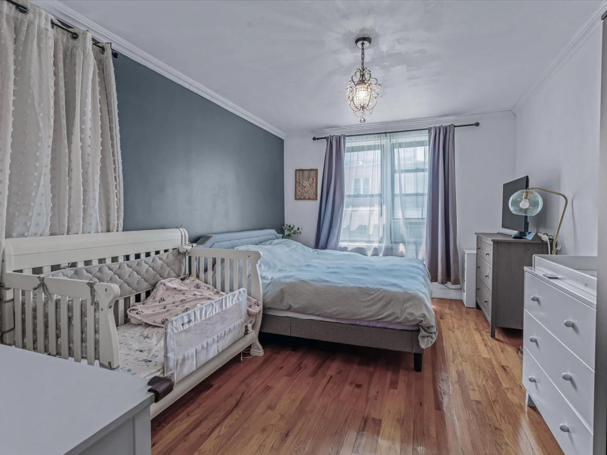 102-12 65th Avenue # D22, Forest Hills, NY 11375