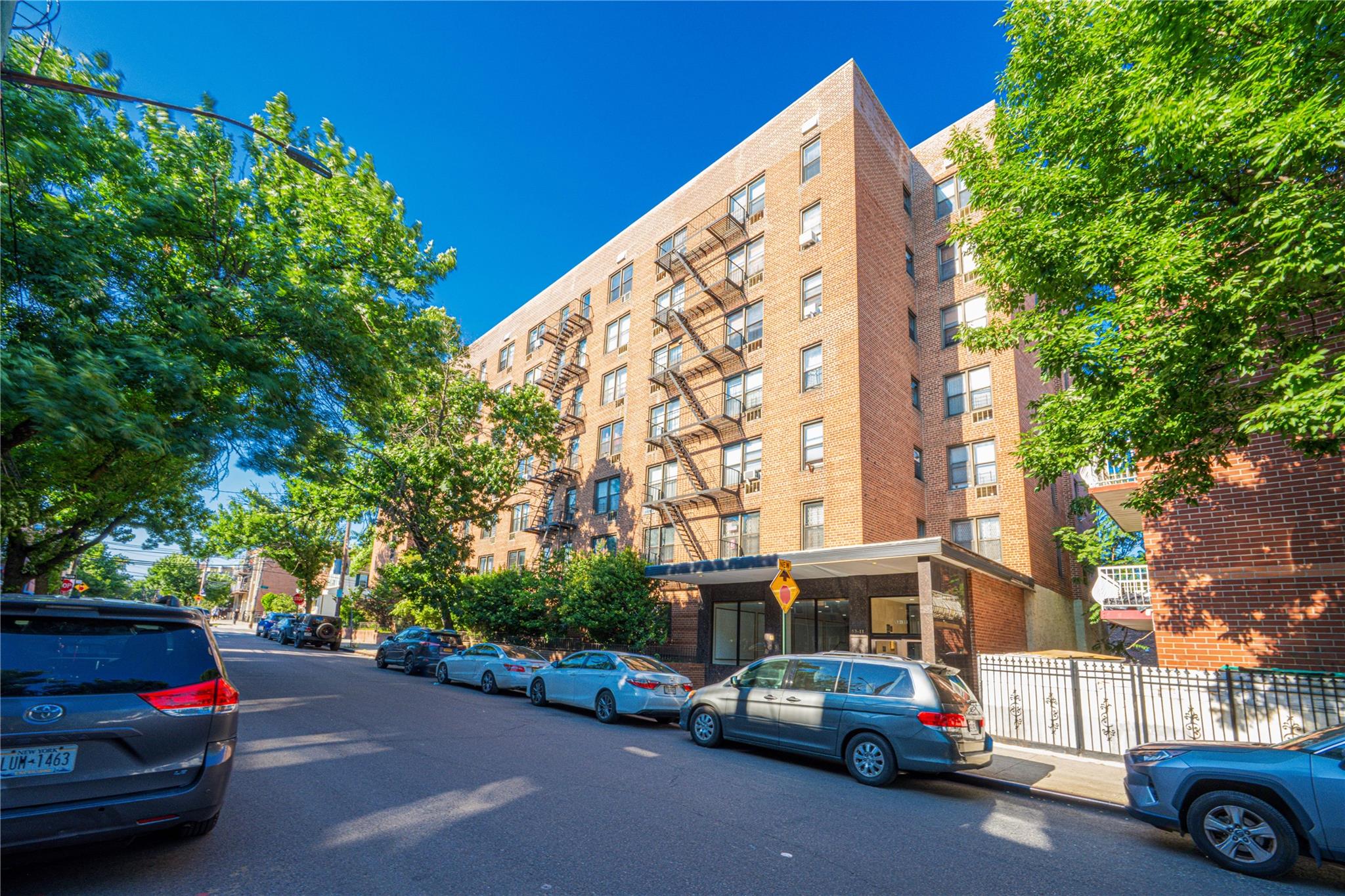53-11 90 Street # 1F, Elmhurst, NY 11373