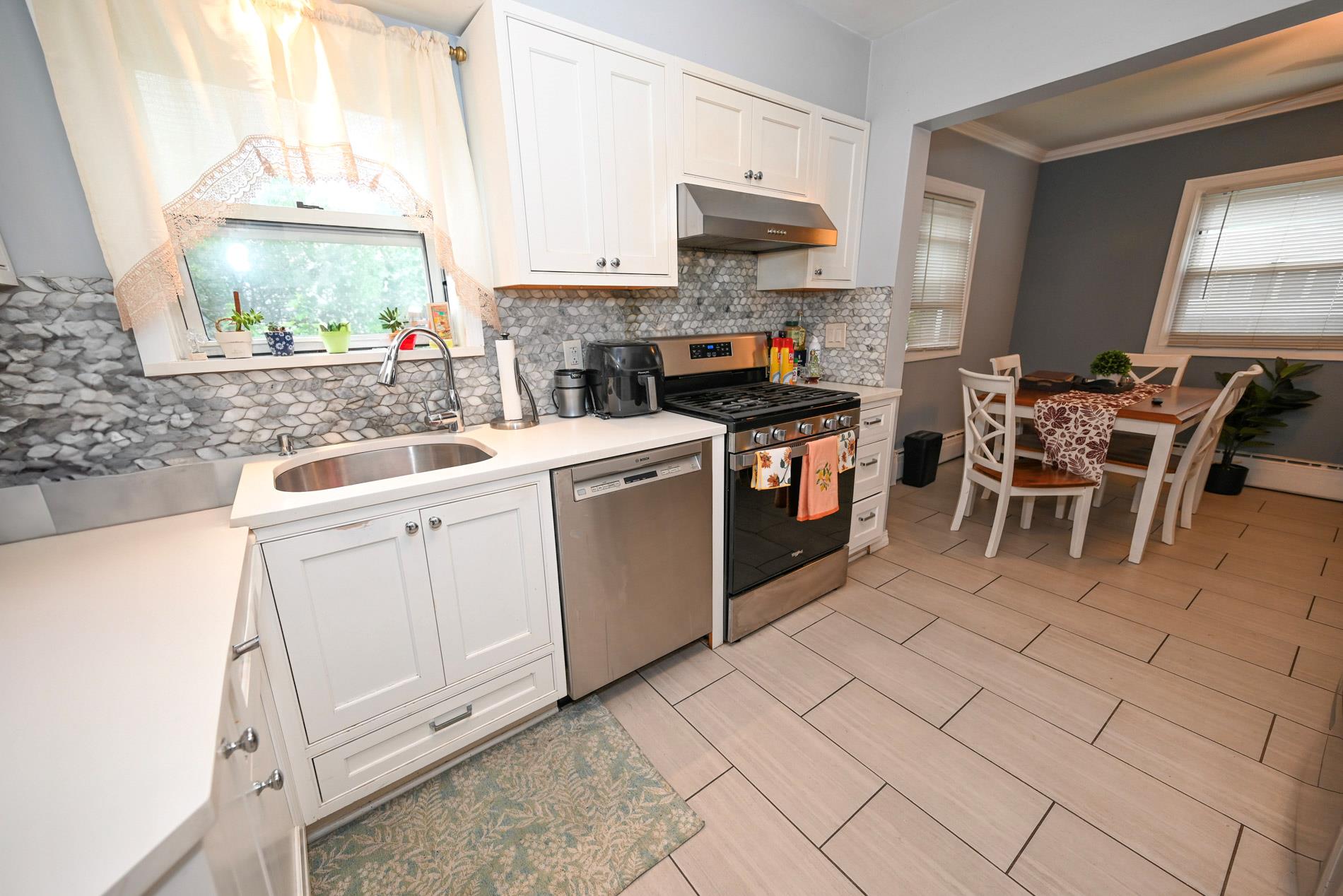 85-23 264th Street, Floral Park, NY 11001