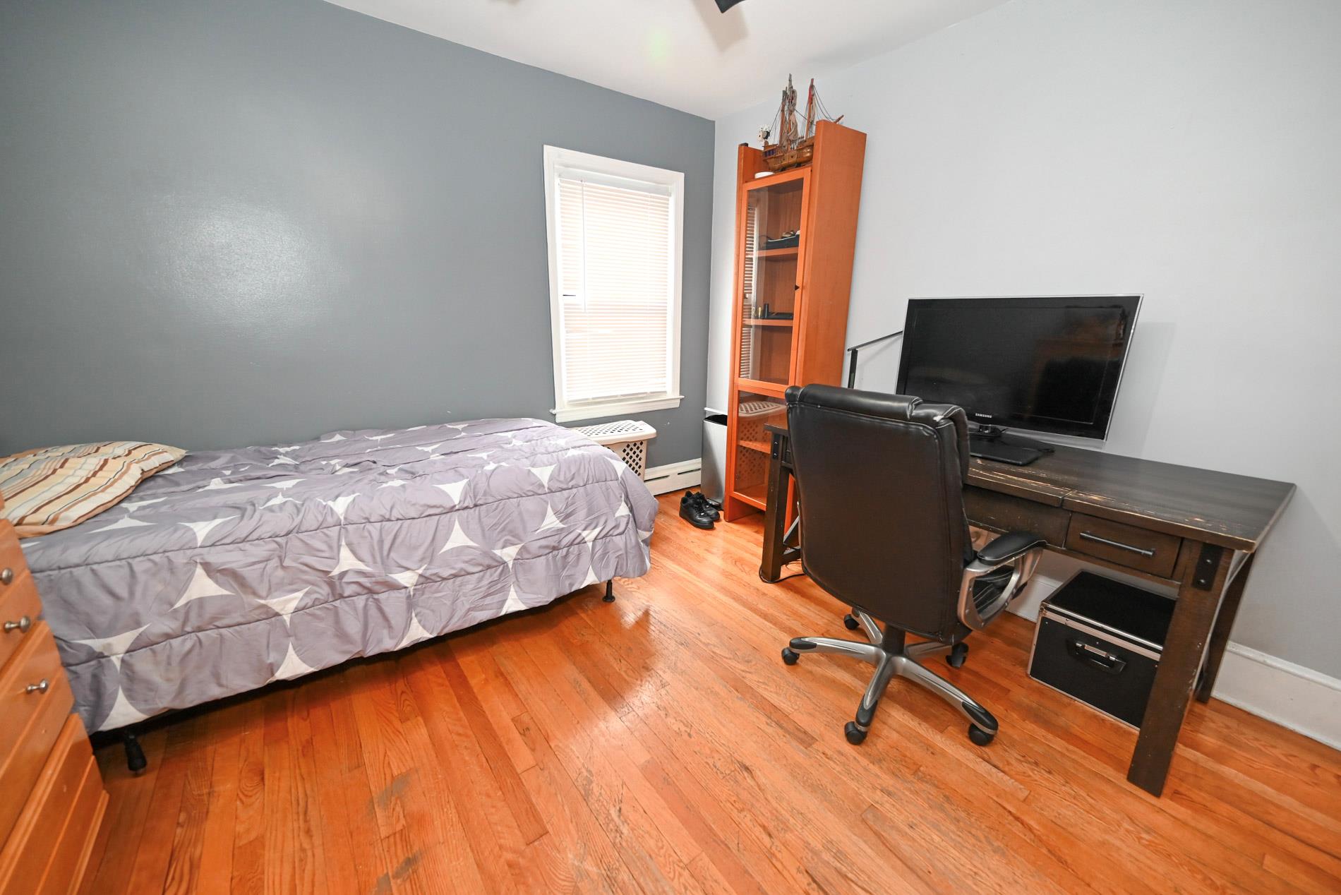 85-23 264th Street, Floral Park, NY 11001