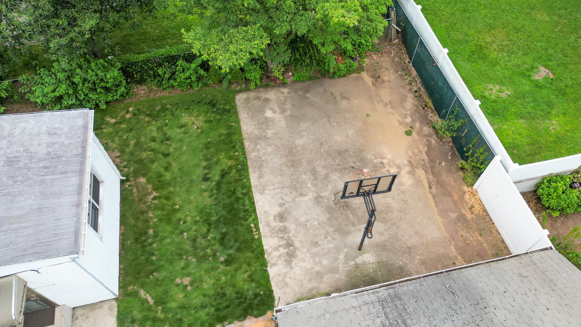 85-23 264th Street, Floral Park, NY 11001