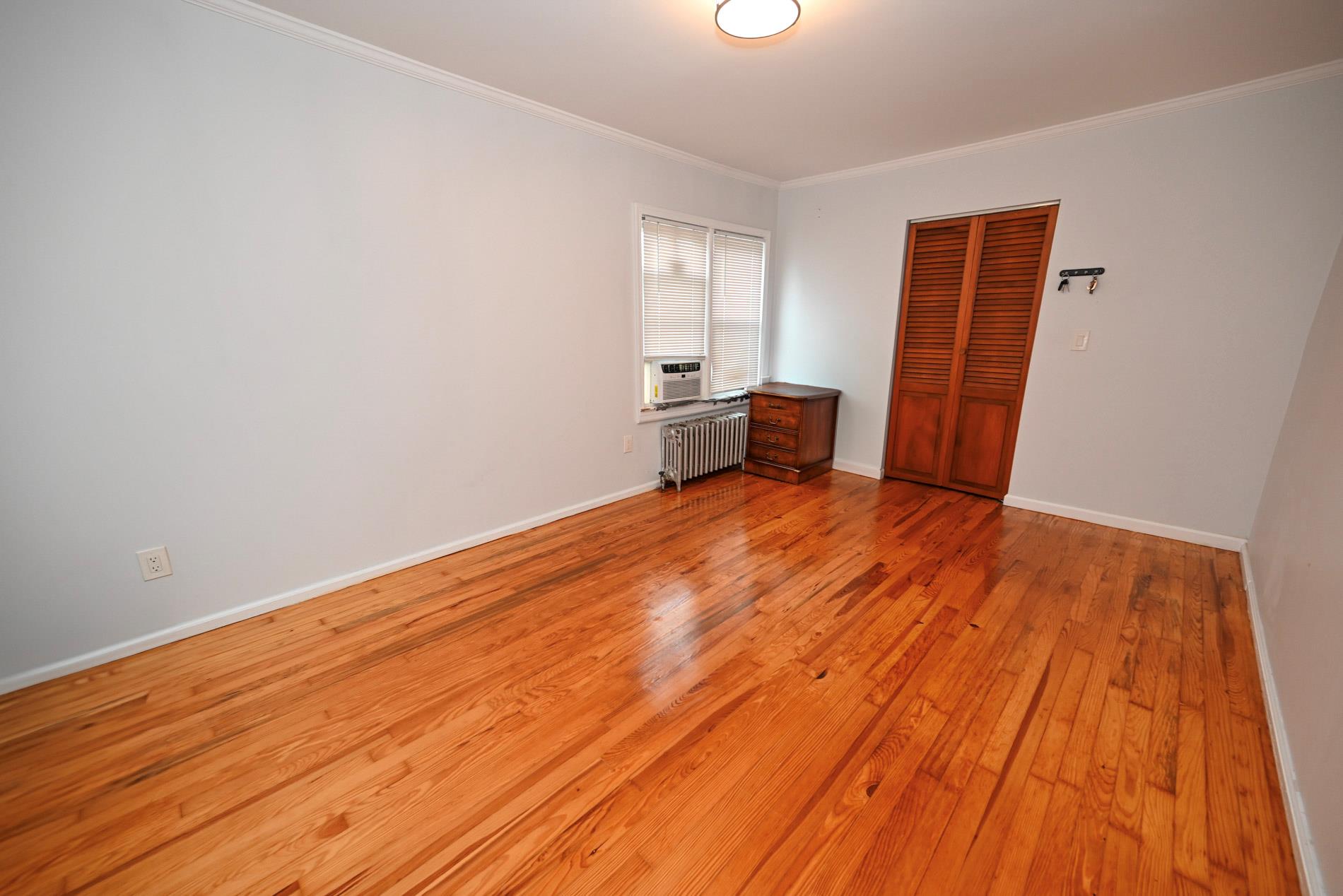 85-23 264th Street, Floral Park, NY 11001