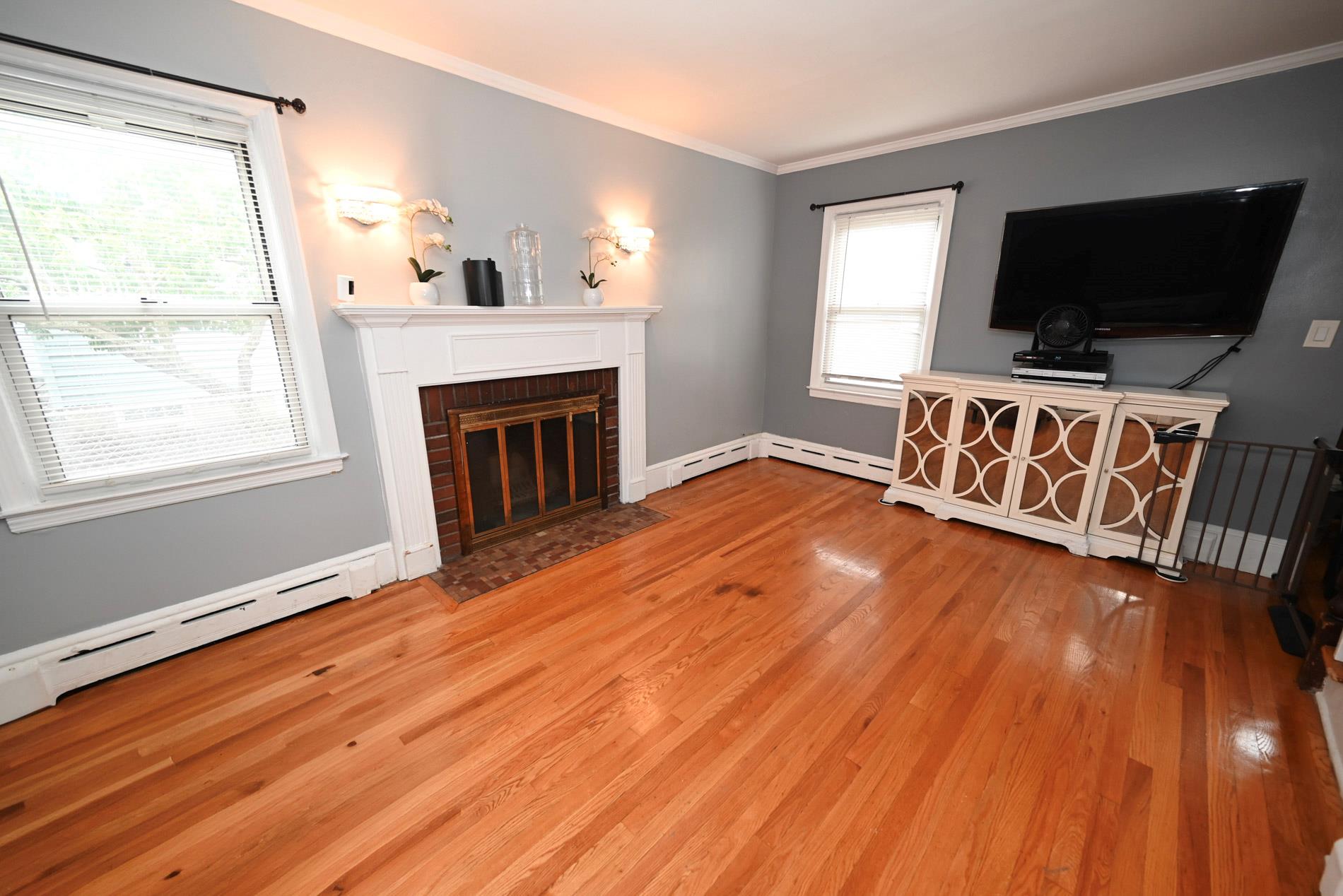 85-23 264th Street, Floral Park, NY 11001