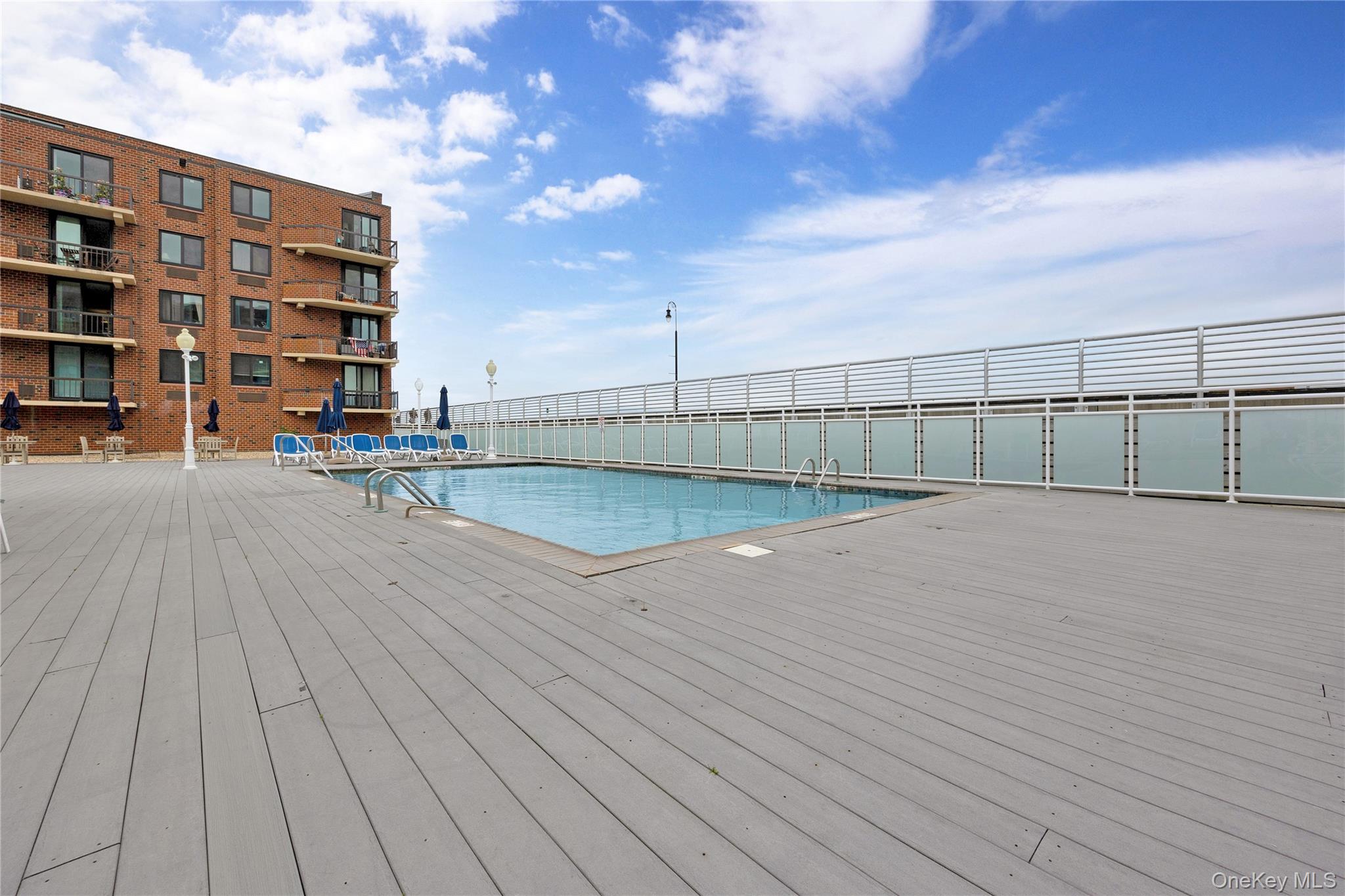750 Broadway W # 3M, Long Beach, NY 11561
