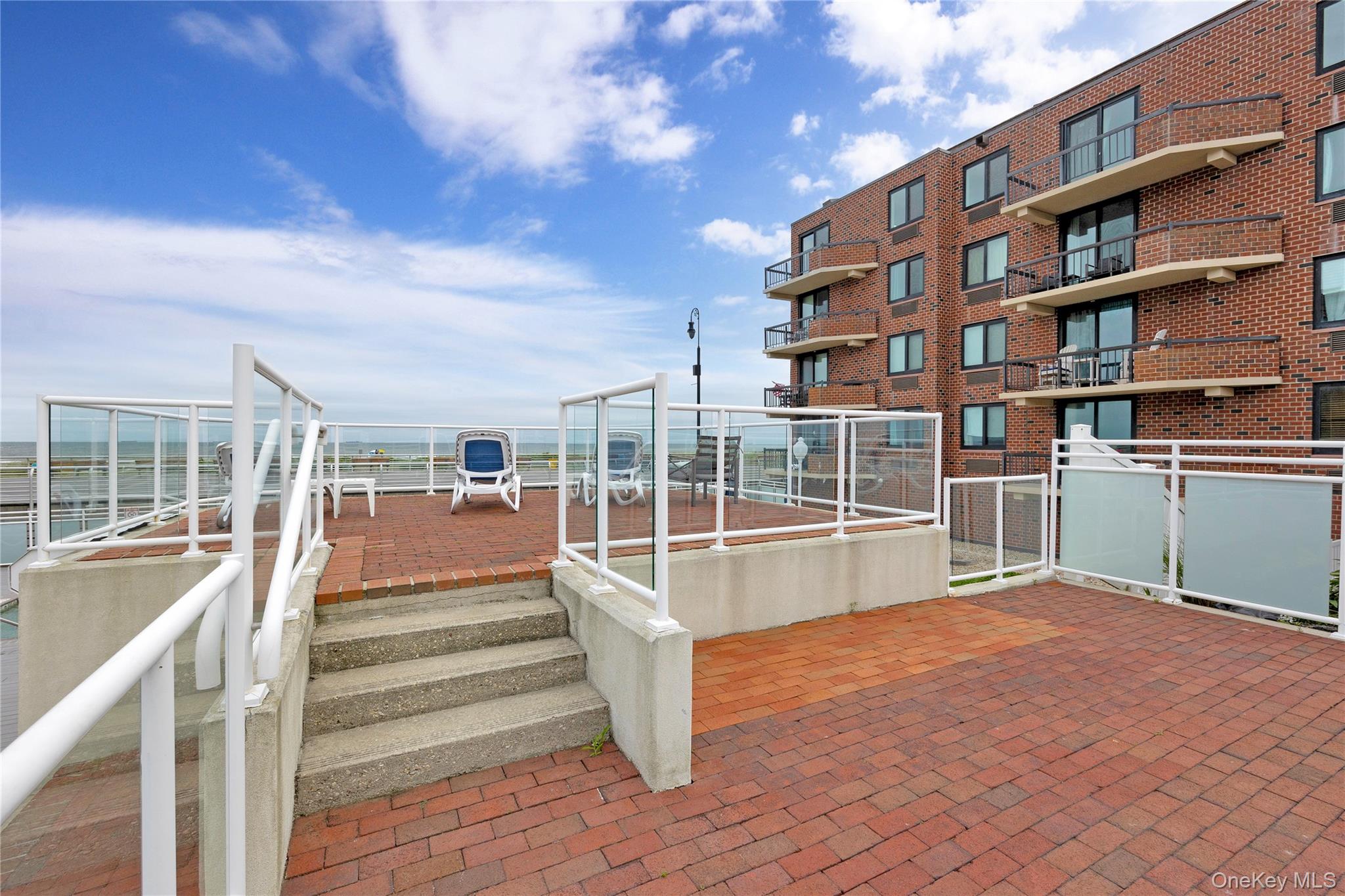 750 Broadway W # 3M, Long Beach, NY 11561