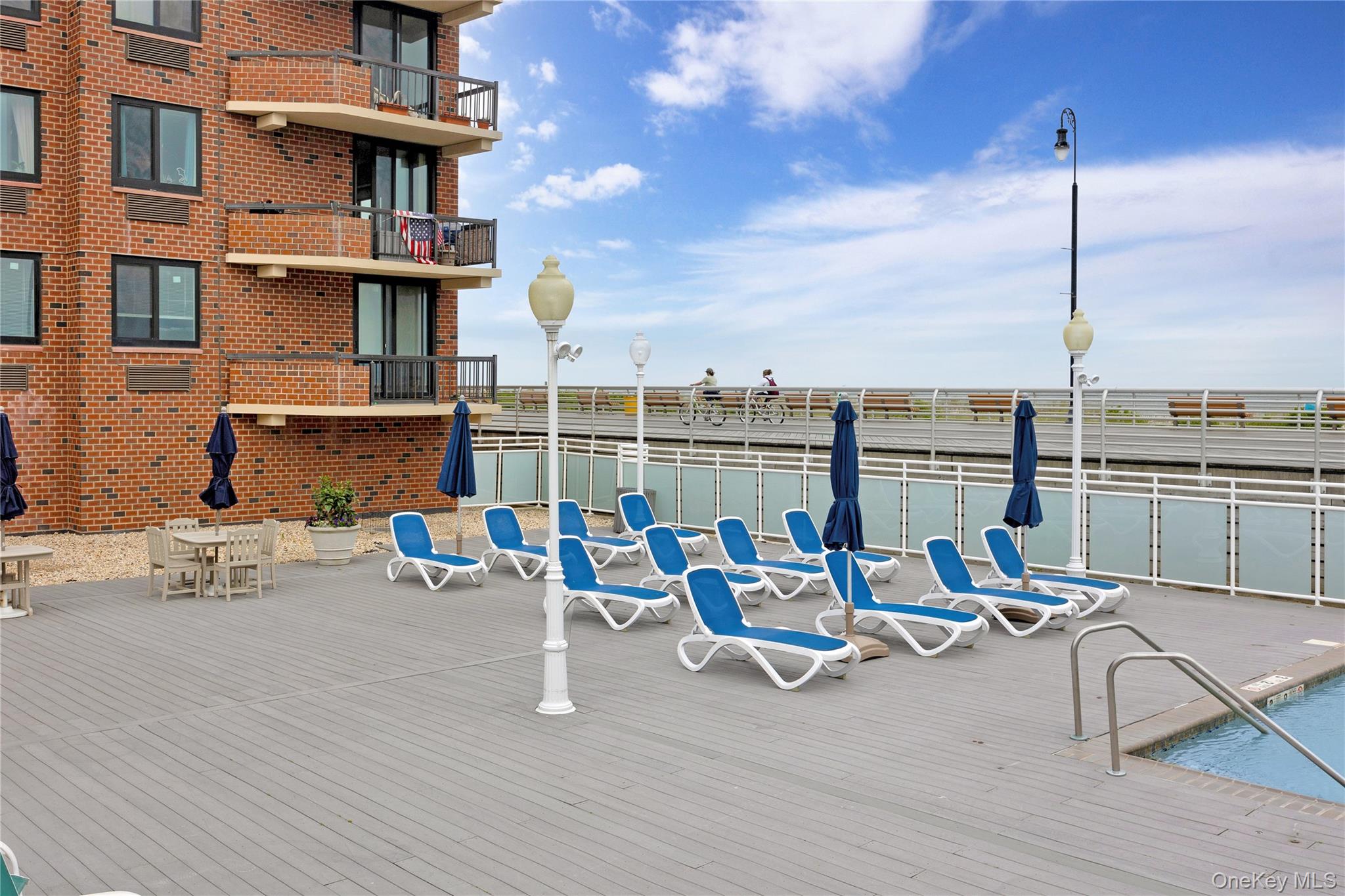 750 Broadway W # 3M, Long Beach, NY 11561