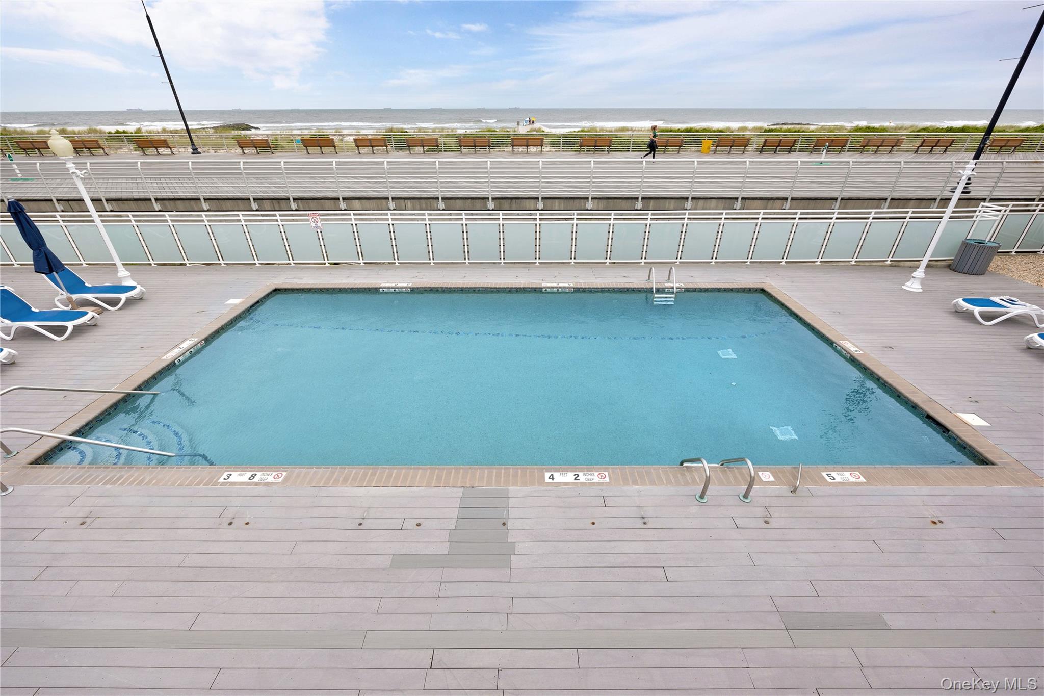 750 Broadway W # 3M, Long Beach, NY 11561