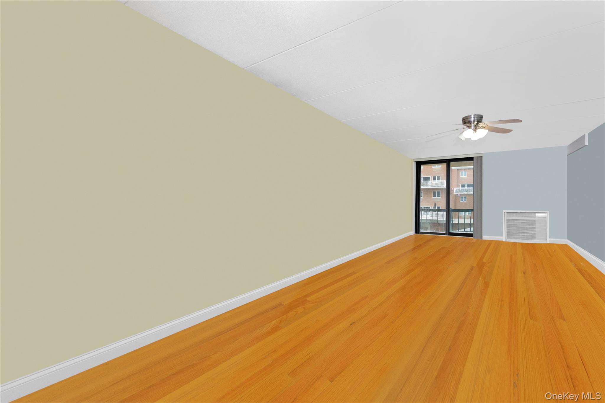 750 Broadway W # 3M, Long Beach, NY 11561